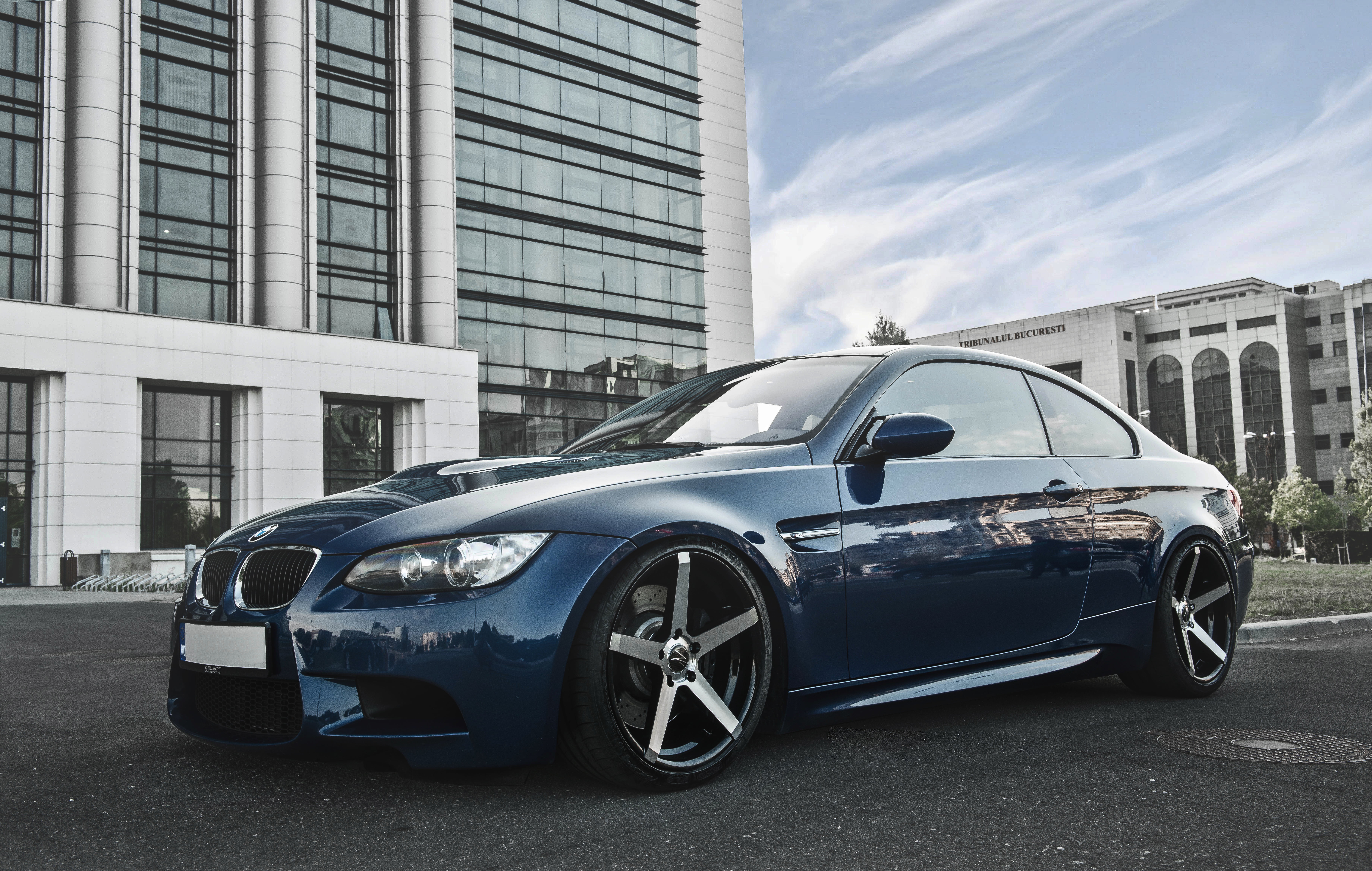 road, architecture, garage, modern, 5K, land vehicle, motor vehicle, E92, Drives, coupe, mode of transportation, Deep Concave, building, outdoors, city, HD Wallpaper