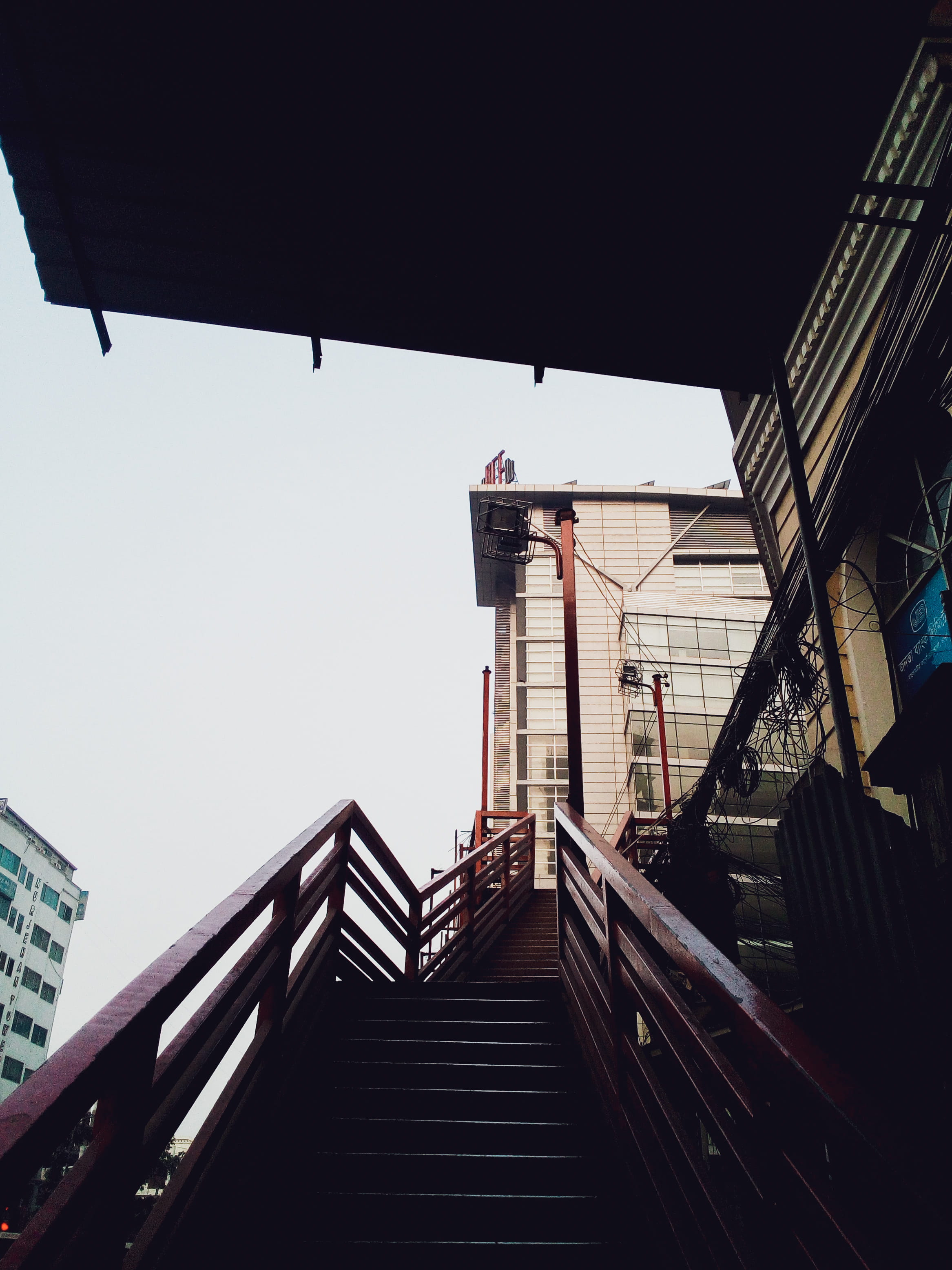 2K, architecture, the way forward, tall - high, no people, dhaka, instagram, copy space, bangladesh, clear sky, staircase, residential district, brown, Phone HD Wallpaper