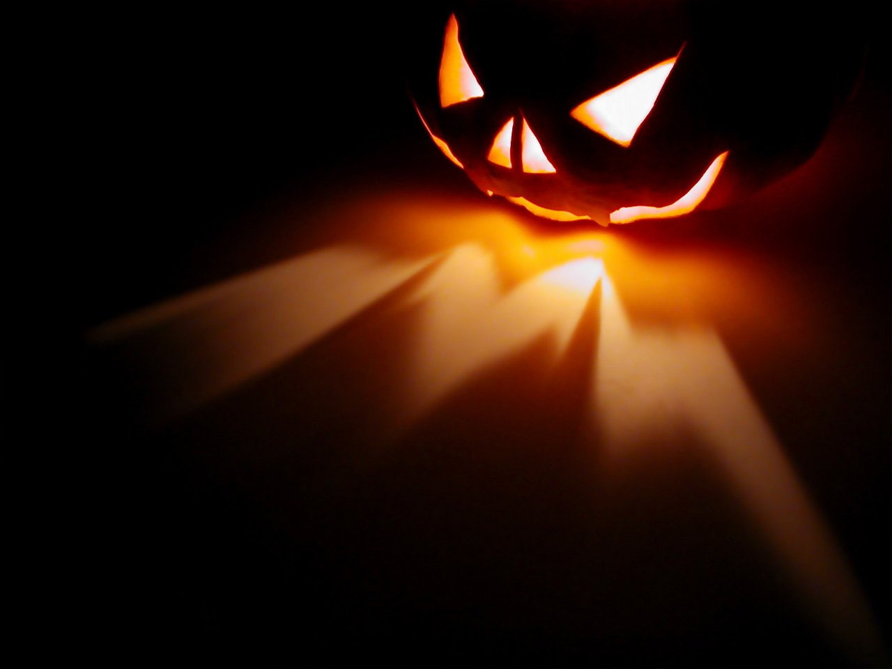 shiny, studio shot, dark, jack, shadow, close-up, jack o lantern, 720P, creativity, black background, light - natural phenomenon, Pumpkin, no people, indoors, HD Wallpaper