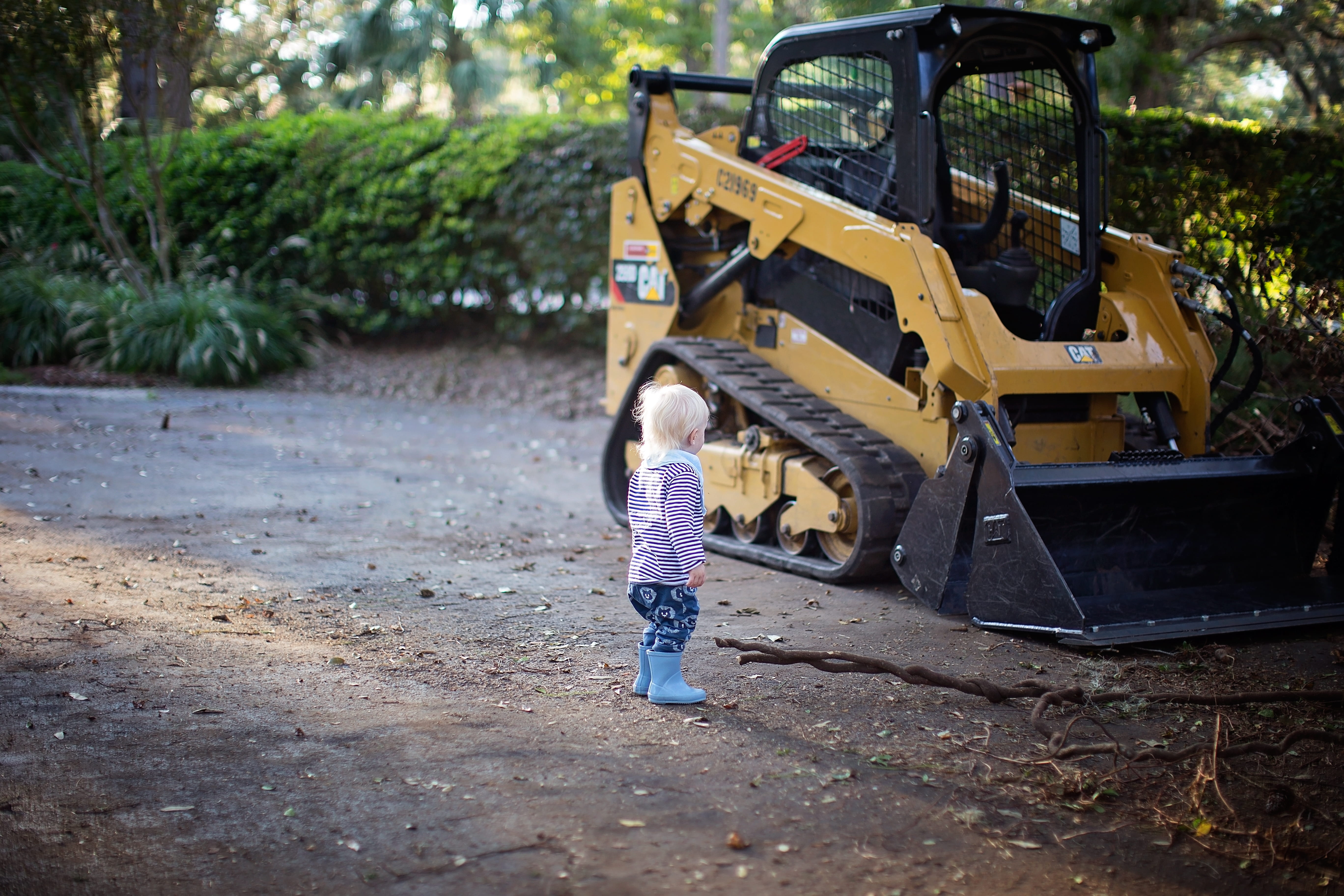 one person, machine, loader, front, construction equipment, transportation system, child, construction industry, day, mode of transportation, stand, looking, HD Wallpaper