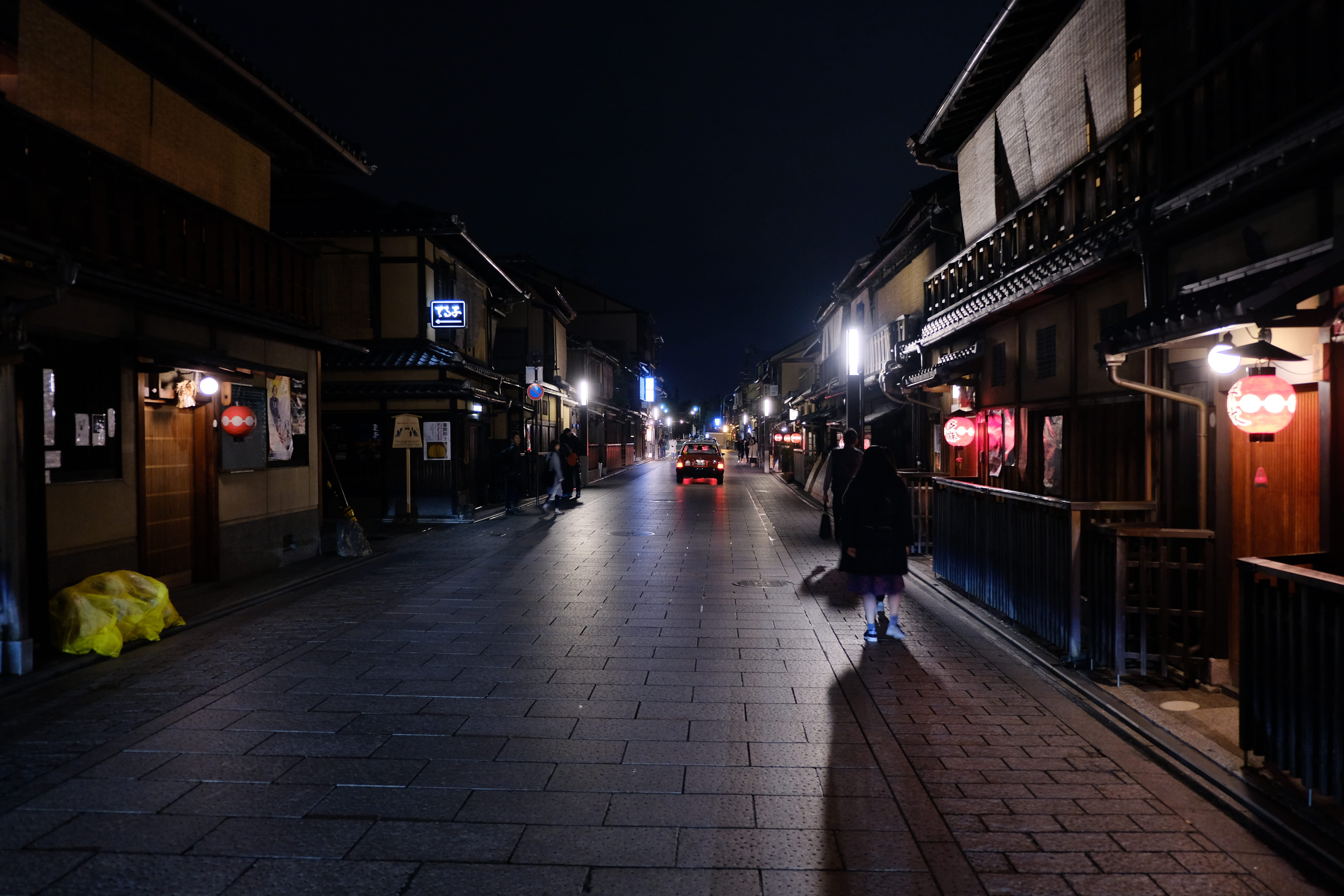 japan, the way forward, sidewalk, mode of transportation, architecture, city life, city, transportation, direction, paving stone, real people, illuminated, HD Wallpaper