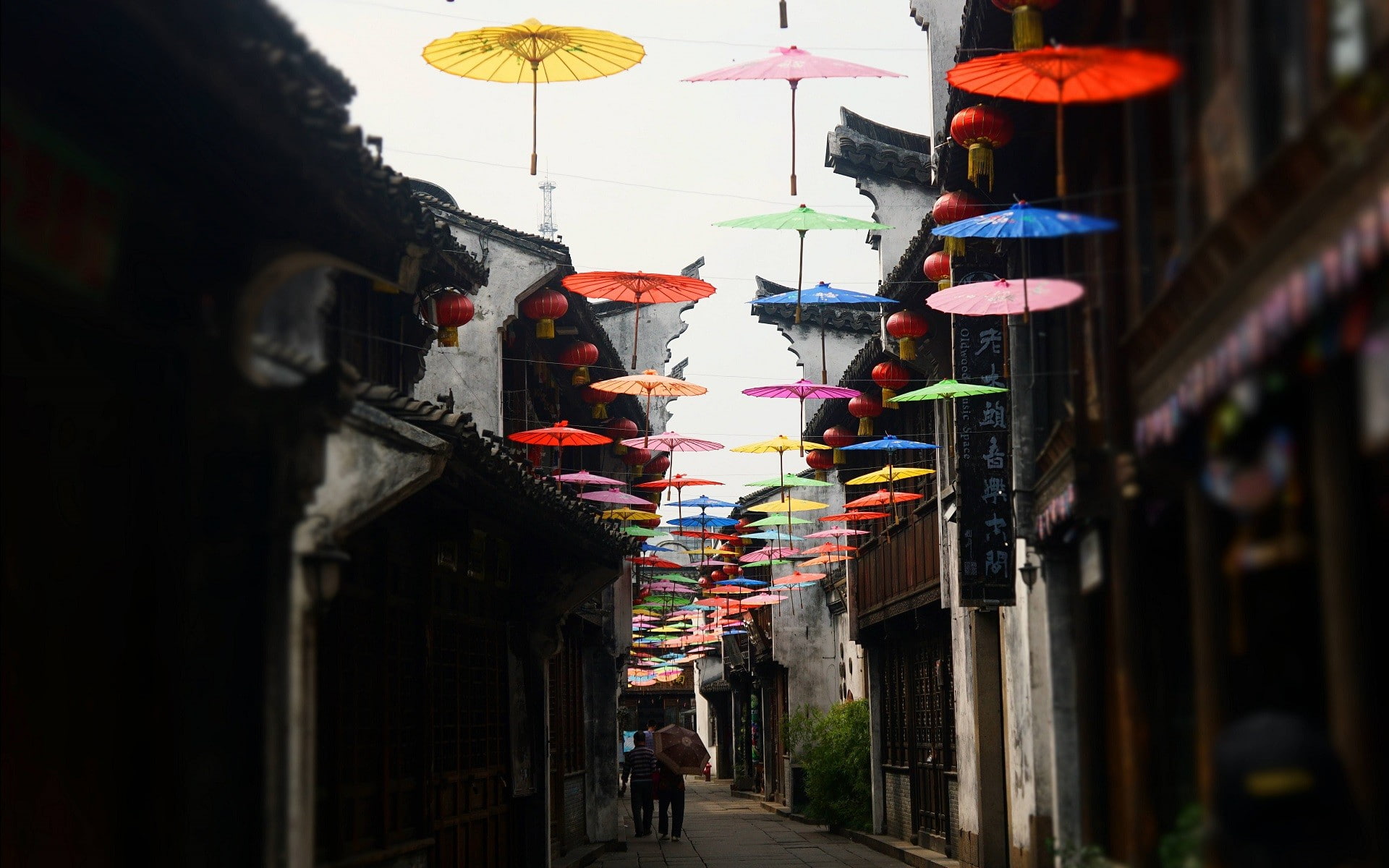 building, street, Asia, Japanese umbrella, Asian architecture, umbrella, city, colorful, 1080P, HD Wallpaper