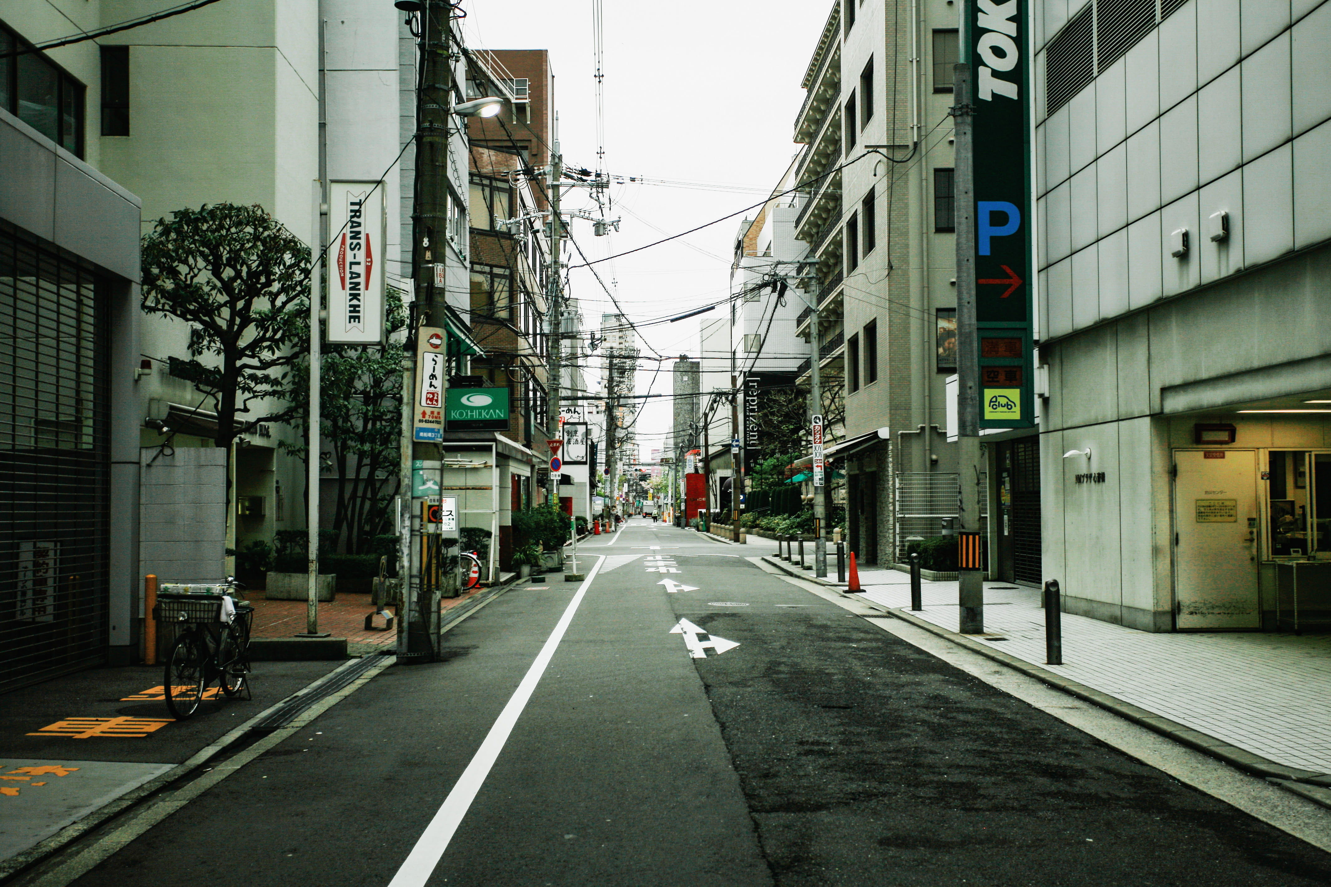 street, kyoto, day, urban, concrete, symbol, road, incidental people, bike, architecture, black, machine, japan, tarmac, sign, building exterior, wheel, HD Wallpaper