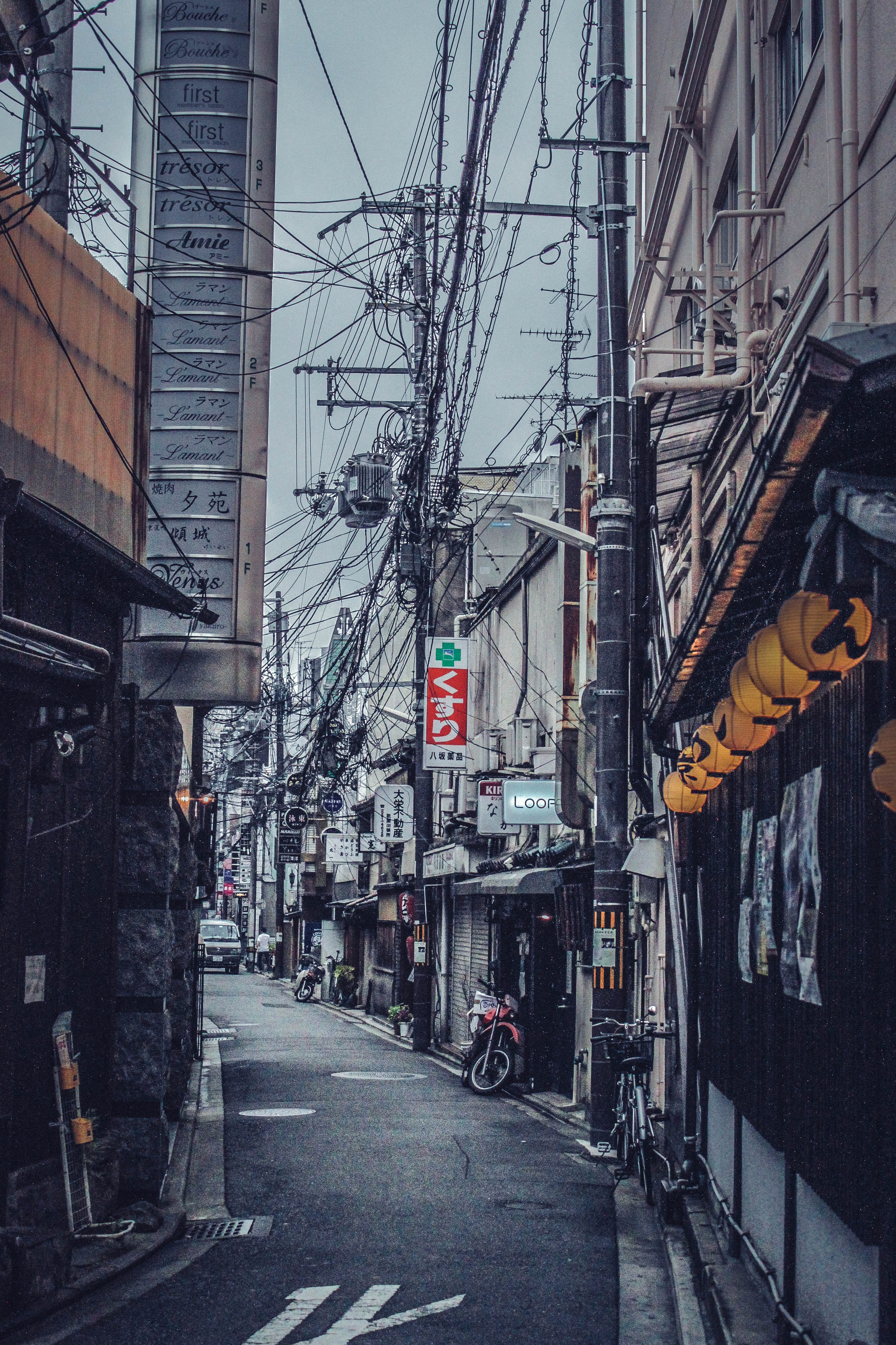 street, kyoto, black, electricity pylon, architecture, japan, power supply, building exterior, communication, 4K, text, motorcycle, building, near, red, Phone HD Wallpaper