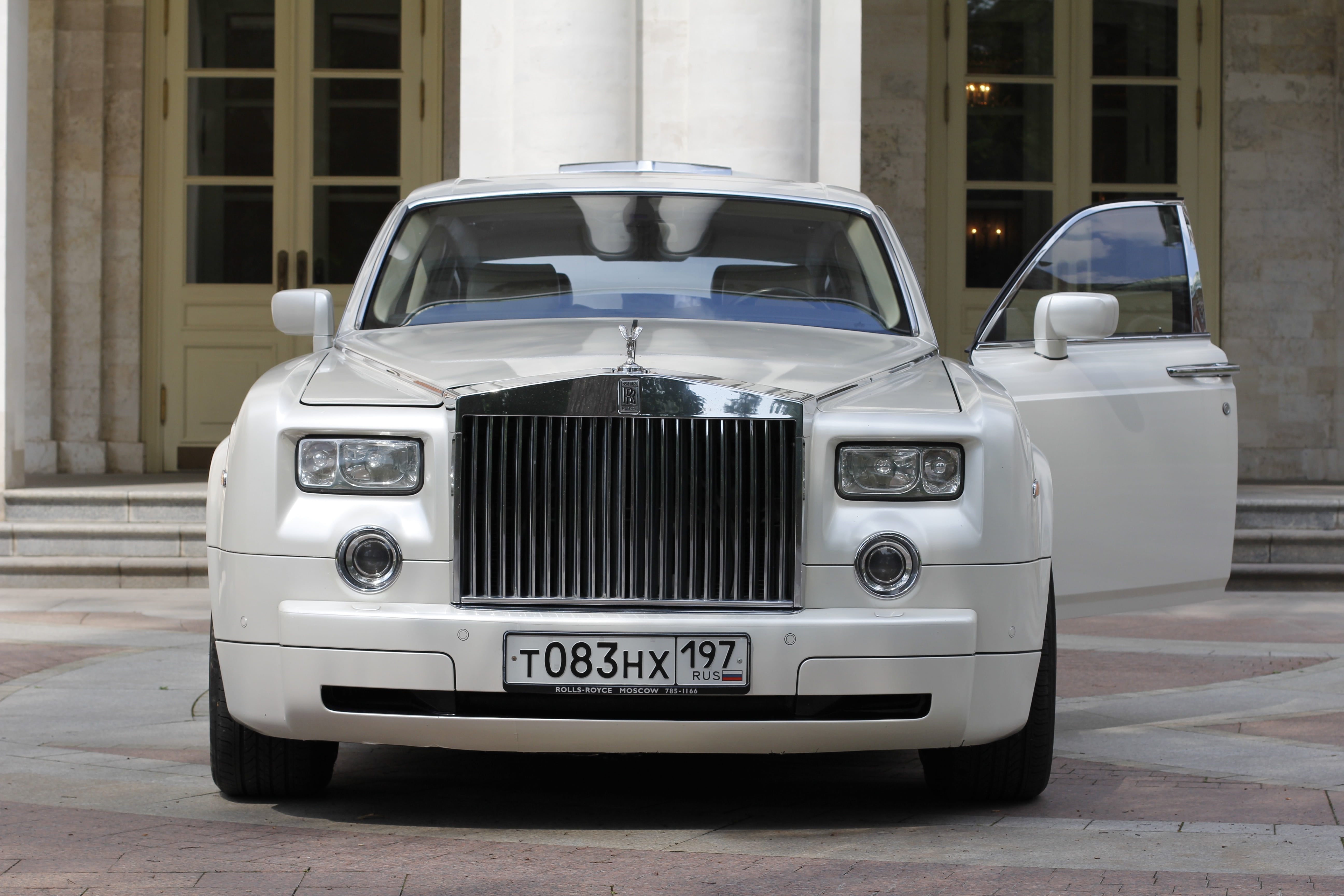 street, day, auto, limousine, royce, city, phantom, automotive, building, vintage car, 5K, wedding, retro styled, parked, rolls, architecture, parking, HD Wallpaper