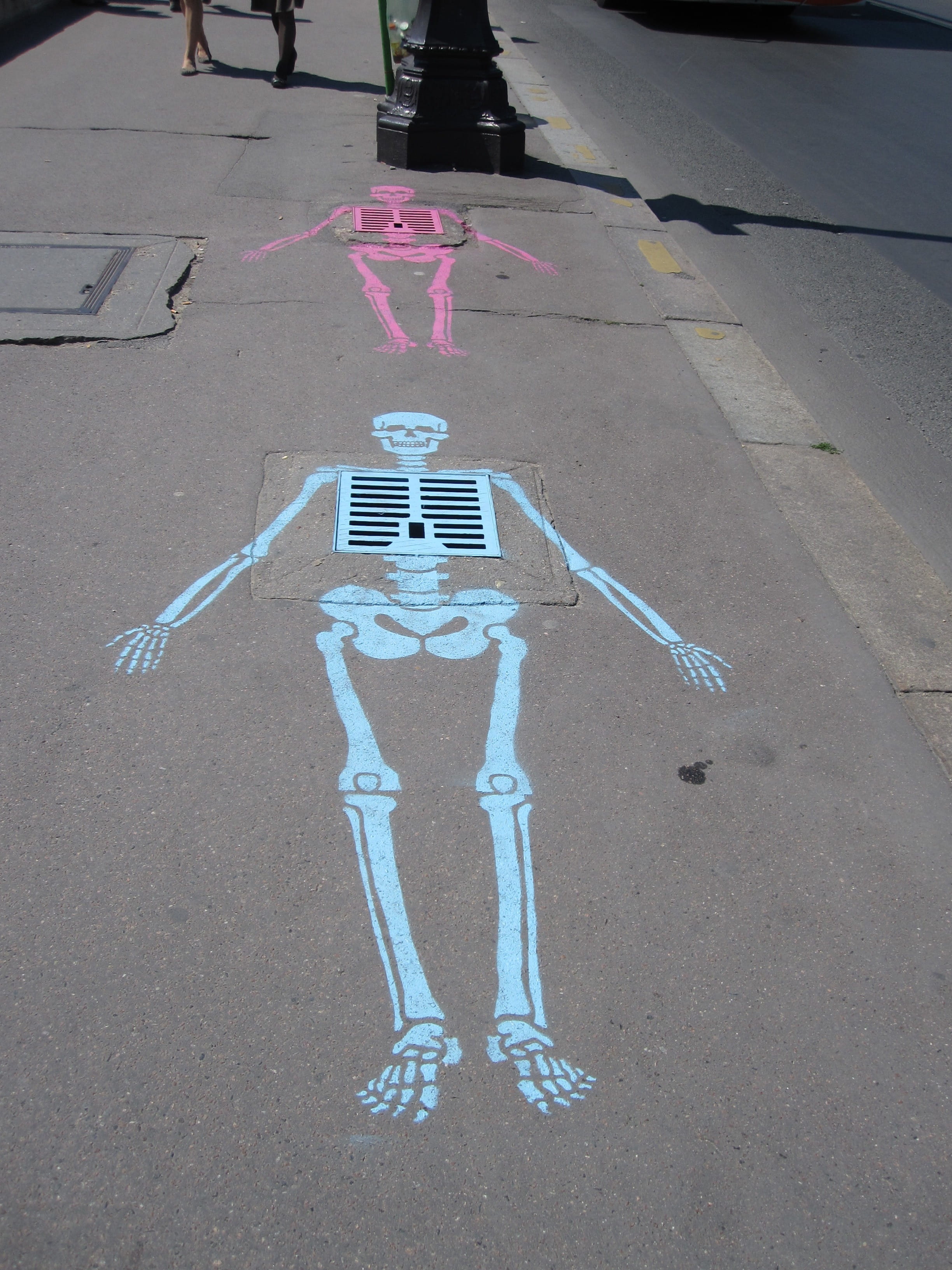 walkway, outdoor, artist, chalk art, Skeleton, high angle view, people, outdoors, art and craft, blue, ground, asphalt, design, road marking, bones, pedestrian, Phone HD Wallpaper