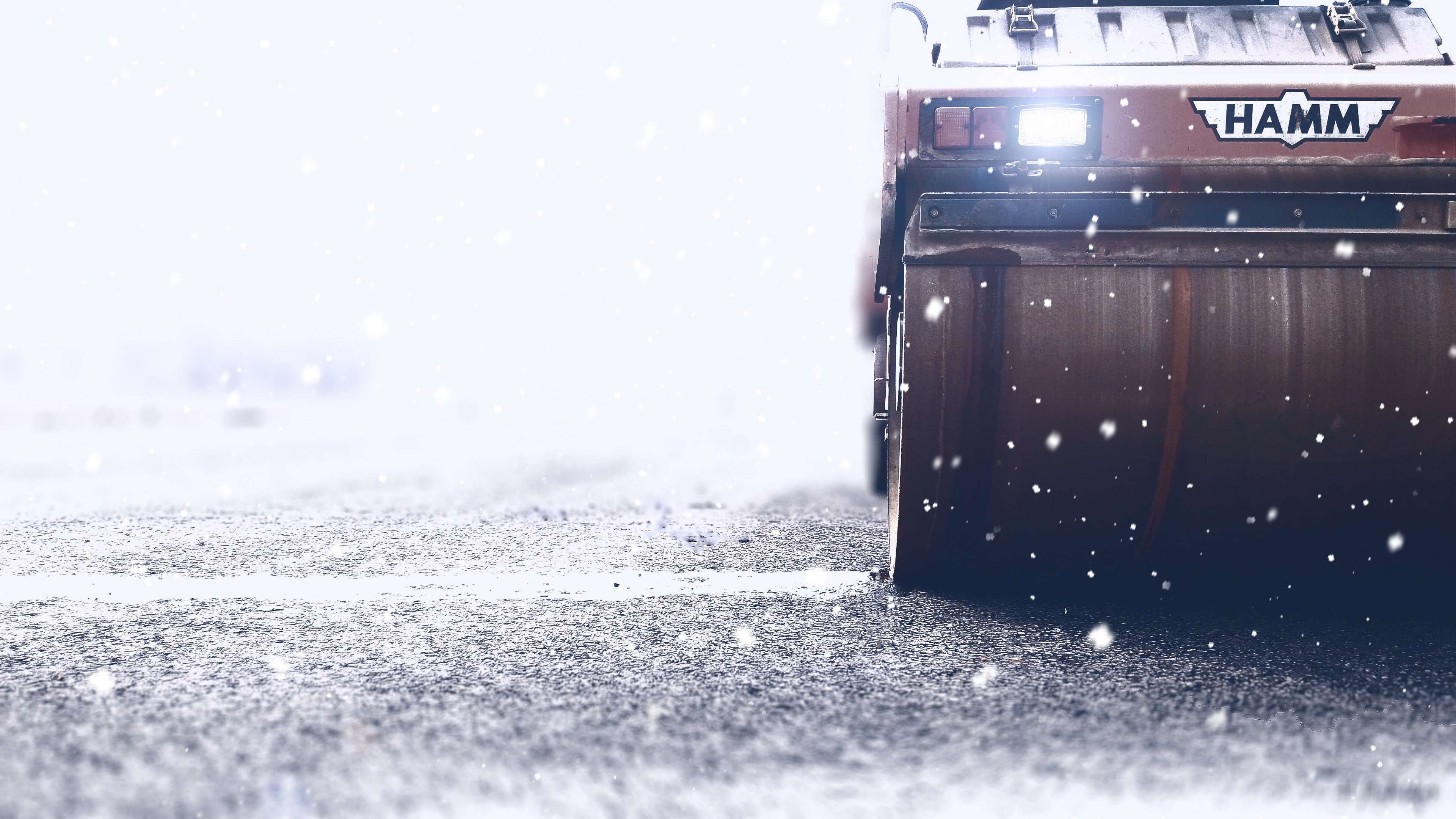 close-up, day, 4K, selective focus, motor vehicle, zing, ice, frosty, outdoors, construction, communication, frost, equipment, snowstorm, snowing, water, HD Wallpaper
