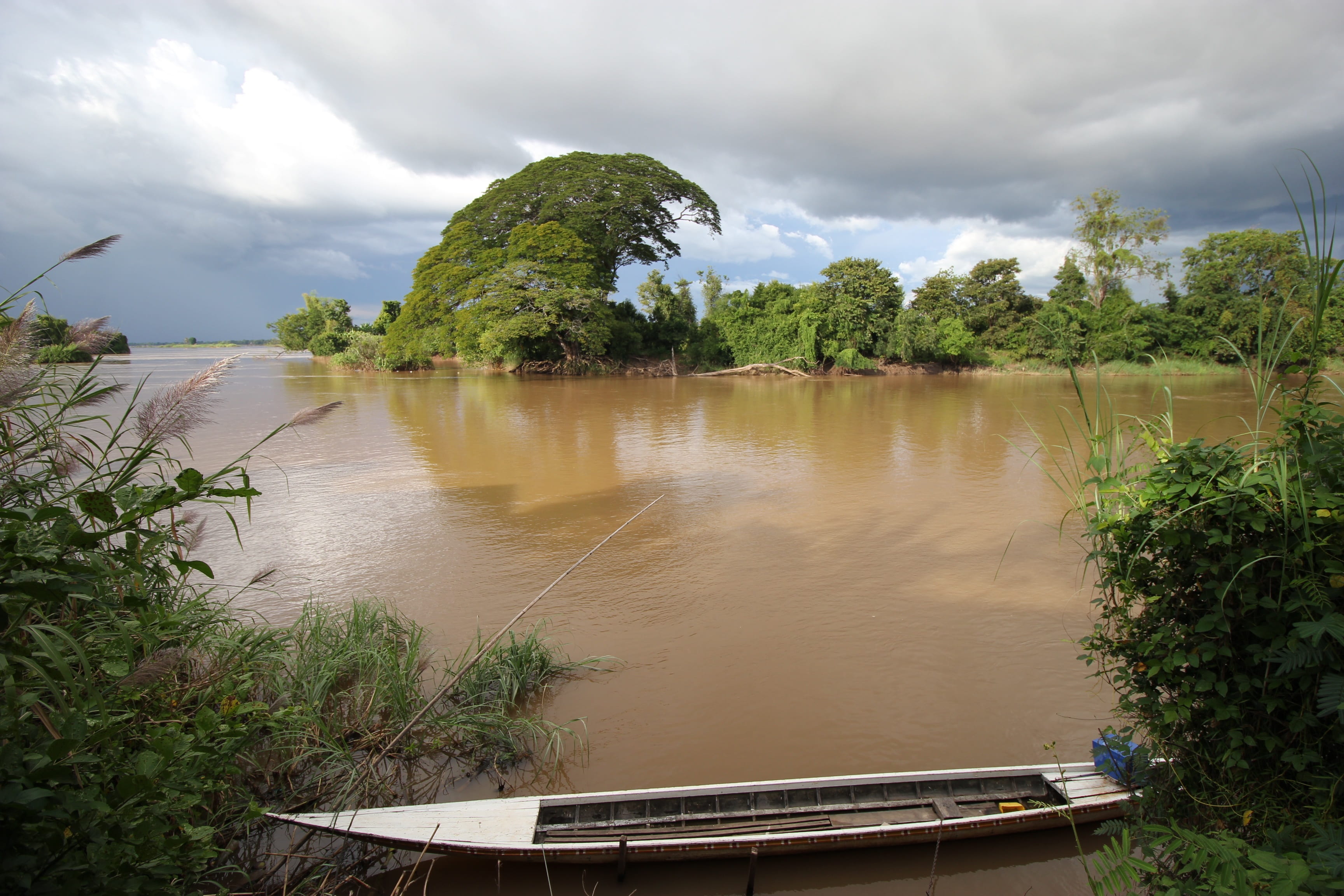 green, gray, lake, overcast, tree, nature, outdoors, tranquil scene, rain, tranquility, plant, water, cloud - sky, thai, laos, hot, 2K, heavy, land, river, HD Wallpaper