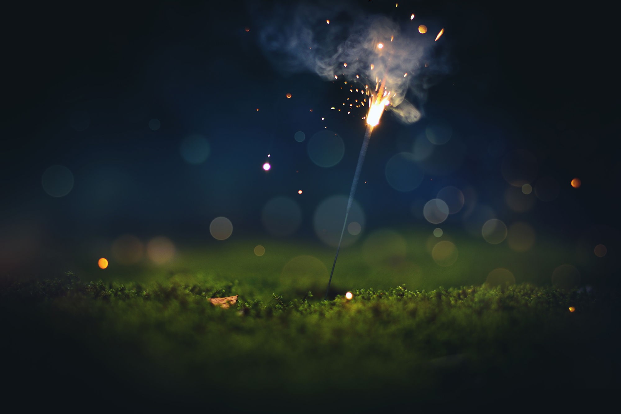 sparkler, 1080P, bokeh, sparks, lights, fireworks, macro, HD Wallpaper