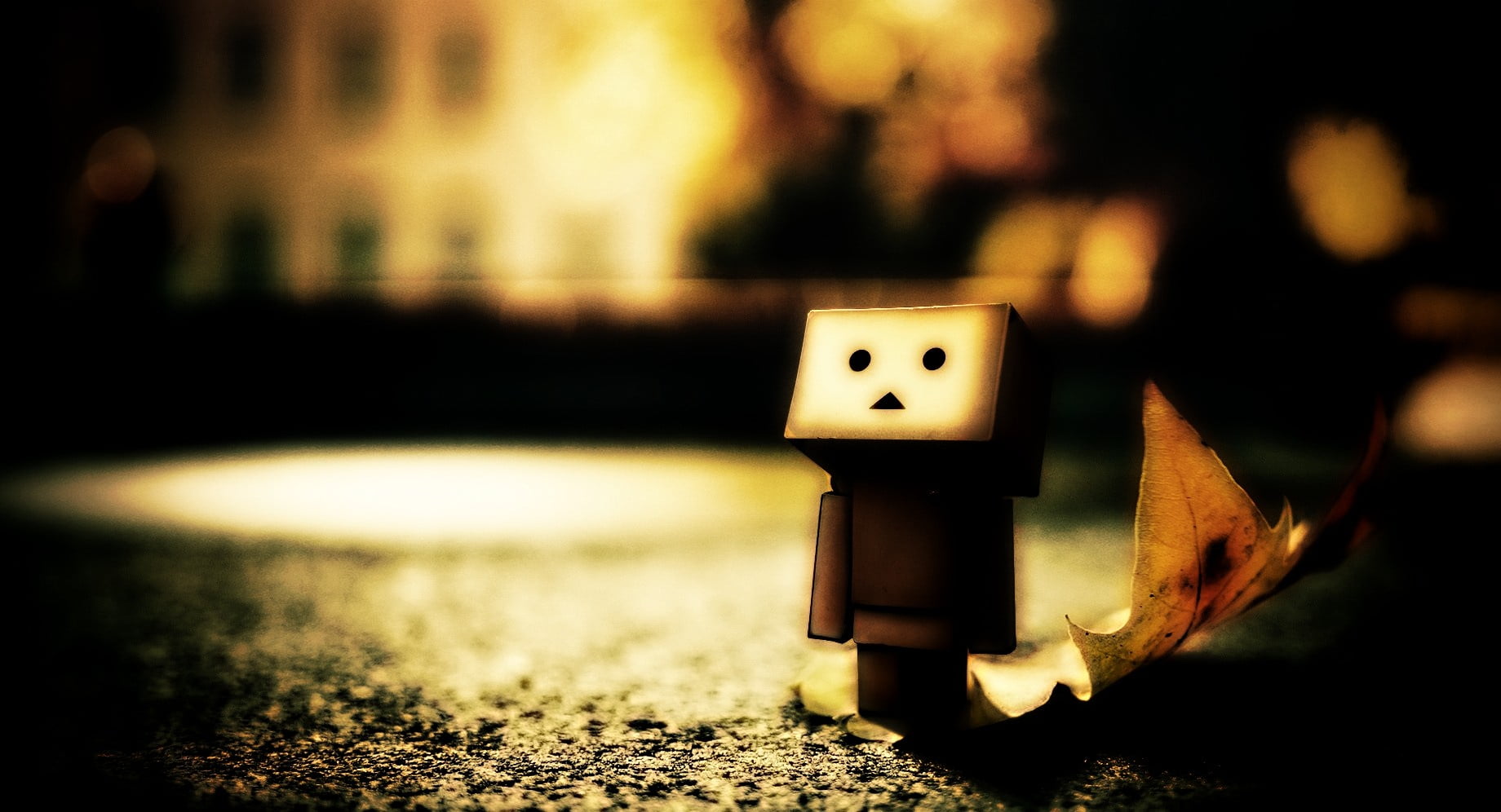 human representation, sofa, no people, street, still life, night, white, representation, Danbo, selective focus, smiling, 720P, leisure games, outdoors, HD Wallpaper