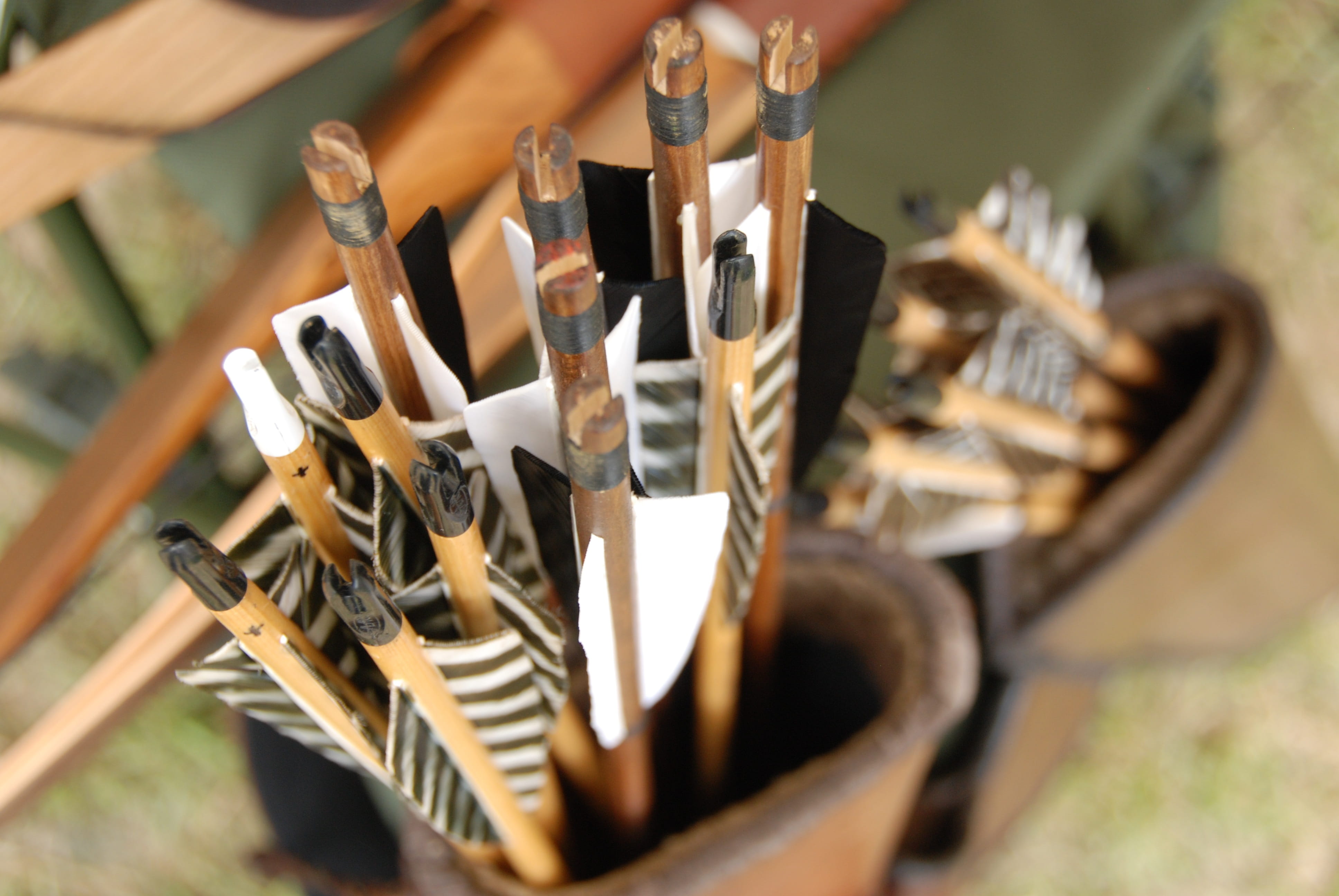 indoors, arrow, brush, archery, close-up, abundance, selective focus, 4K, pattern, variation, high angle view, choice, container, bow, art and craft, paintbrush, HD Wallpaper