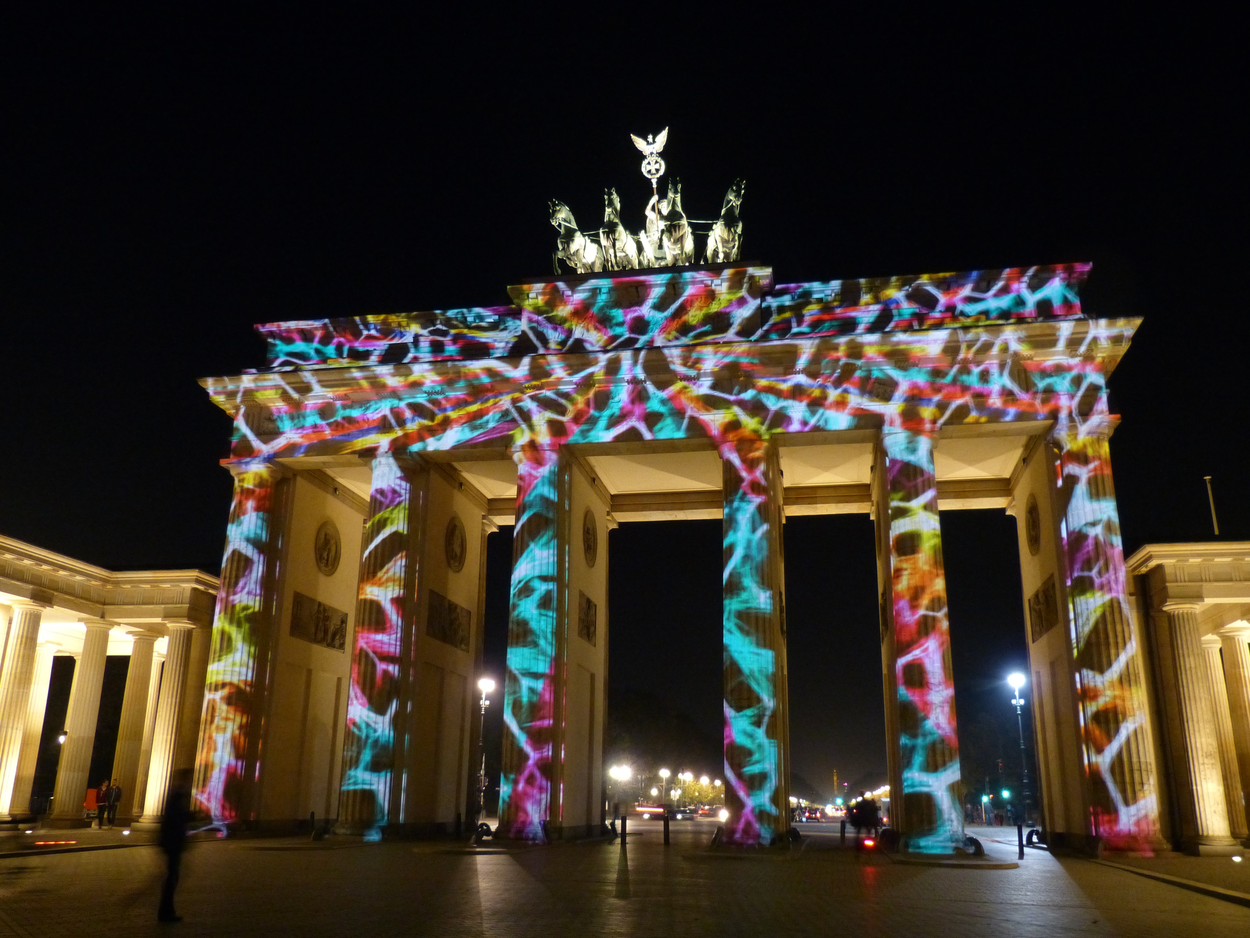 modern, history, darkness, quadriga, statue, nightime, building, the past, lighting equipment, no people, capital, low angle view, celebration, festival of light, HD Wallpaper