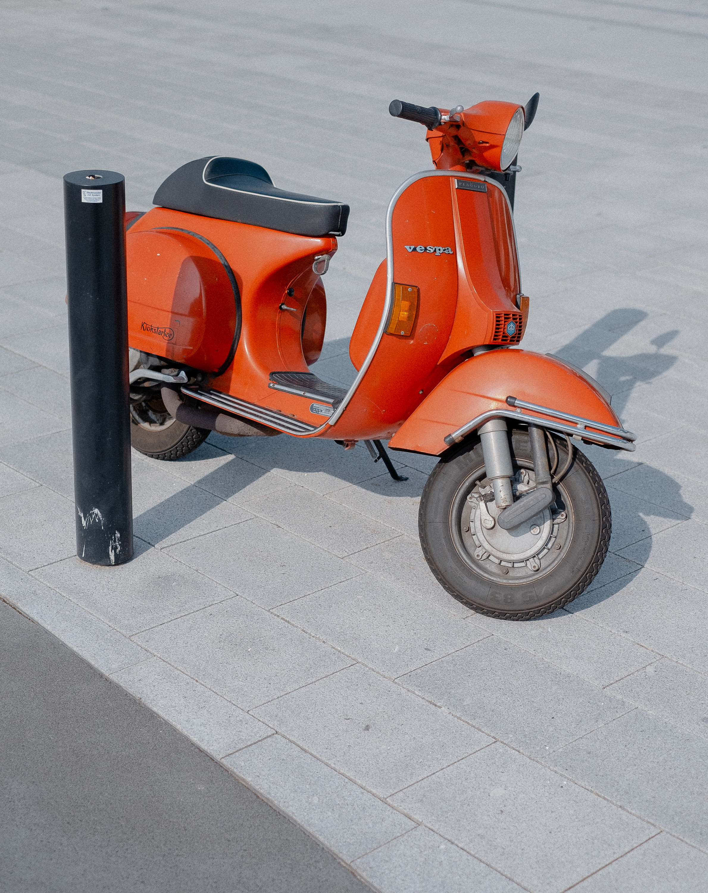 speed, classic, pathway, shadow, bike, motorbike, gray, italy, leather, motor, red, city, scooter, wheel, italian Culture, motorcycle, motor Scooter, transport, Phone HD Wallpaper