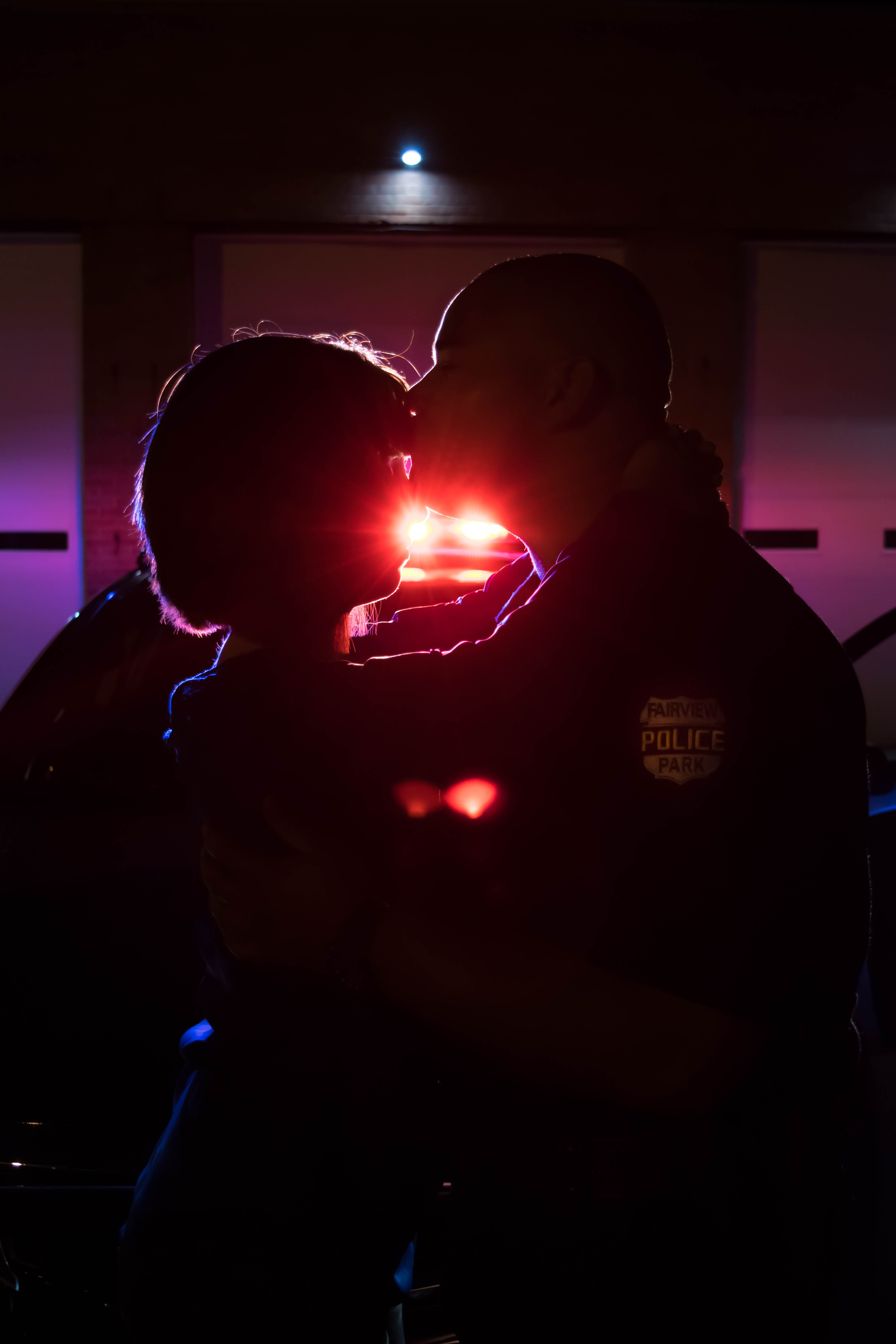 people, Cruiser, dark, women, lighting Equipment, light, Police, lights, men, nightlife, Kiss, red, leisure activity, kissing, togetherness, couple - relationship, Phone HD Wallpaper