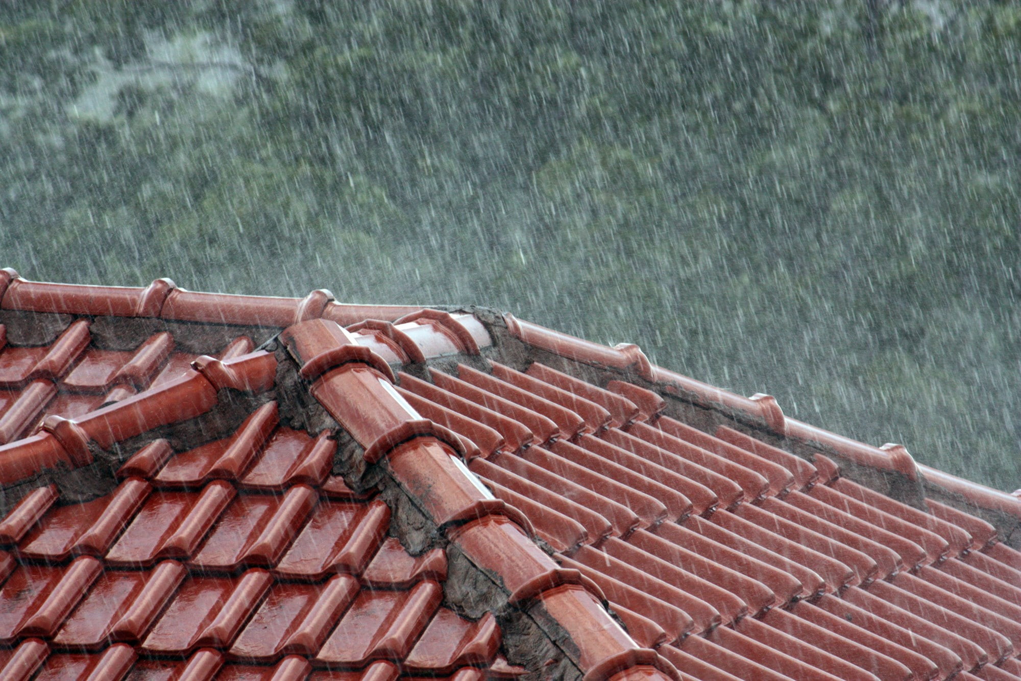 in a row, day, architecture, built structure, no people, rainy season, outdoors, rain desktop background pictures, 1080P, roof tile, high angle view, building exterior, HD Wallpaper