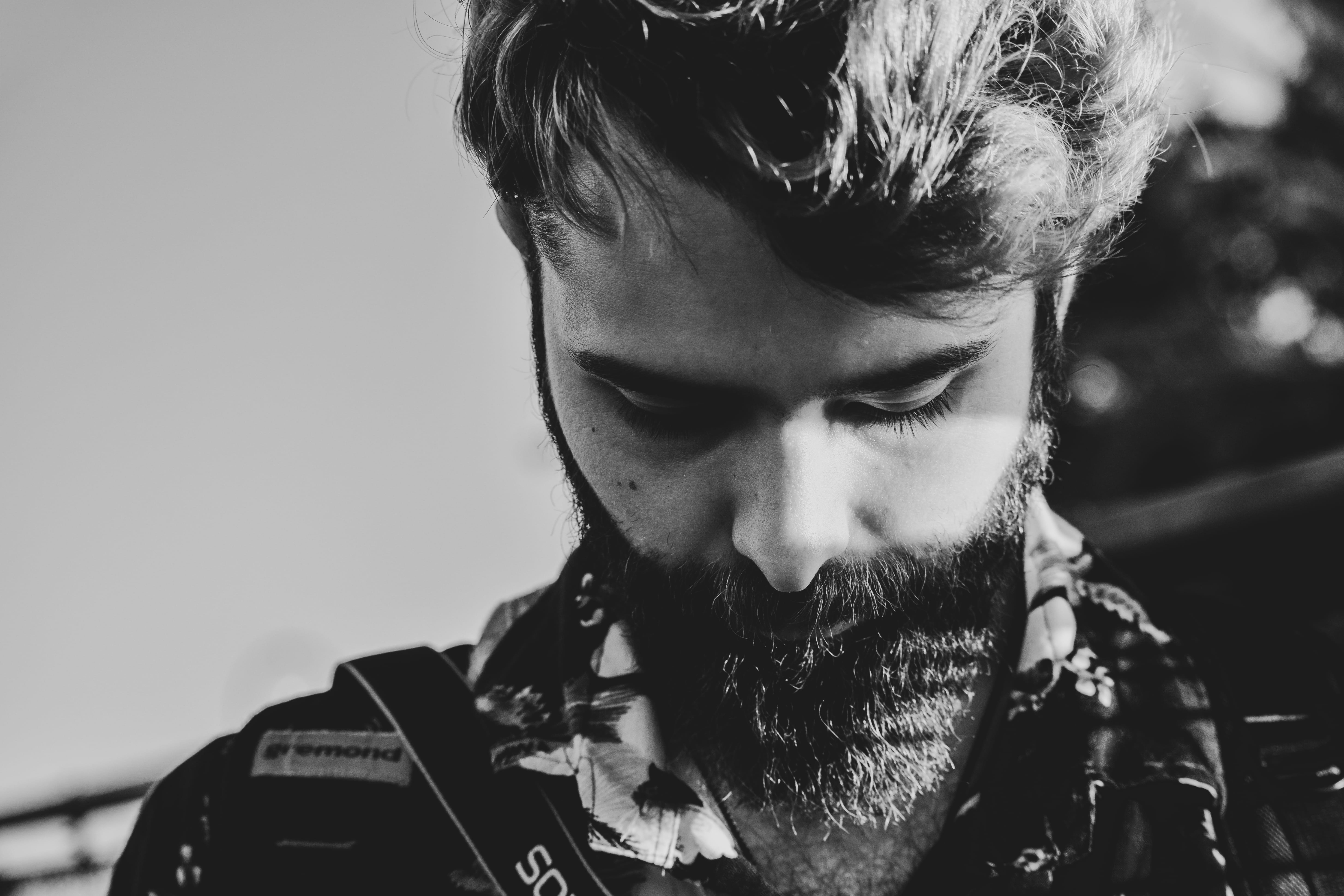 argentina, young adult, 5K, photography, one person, young man, looking down, young men, la plata, hipster - person, grayscale, shirt, focus on foreground, HD Wallpaper