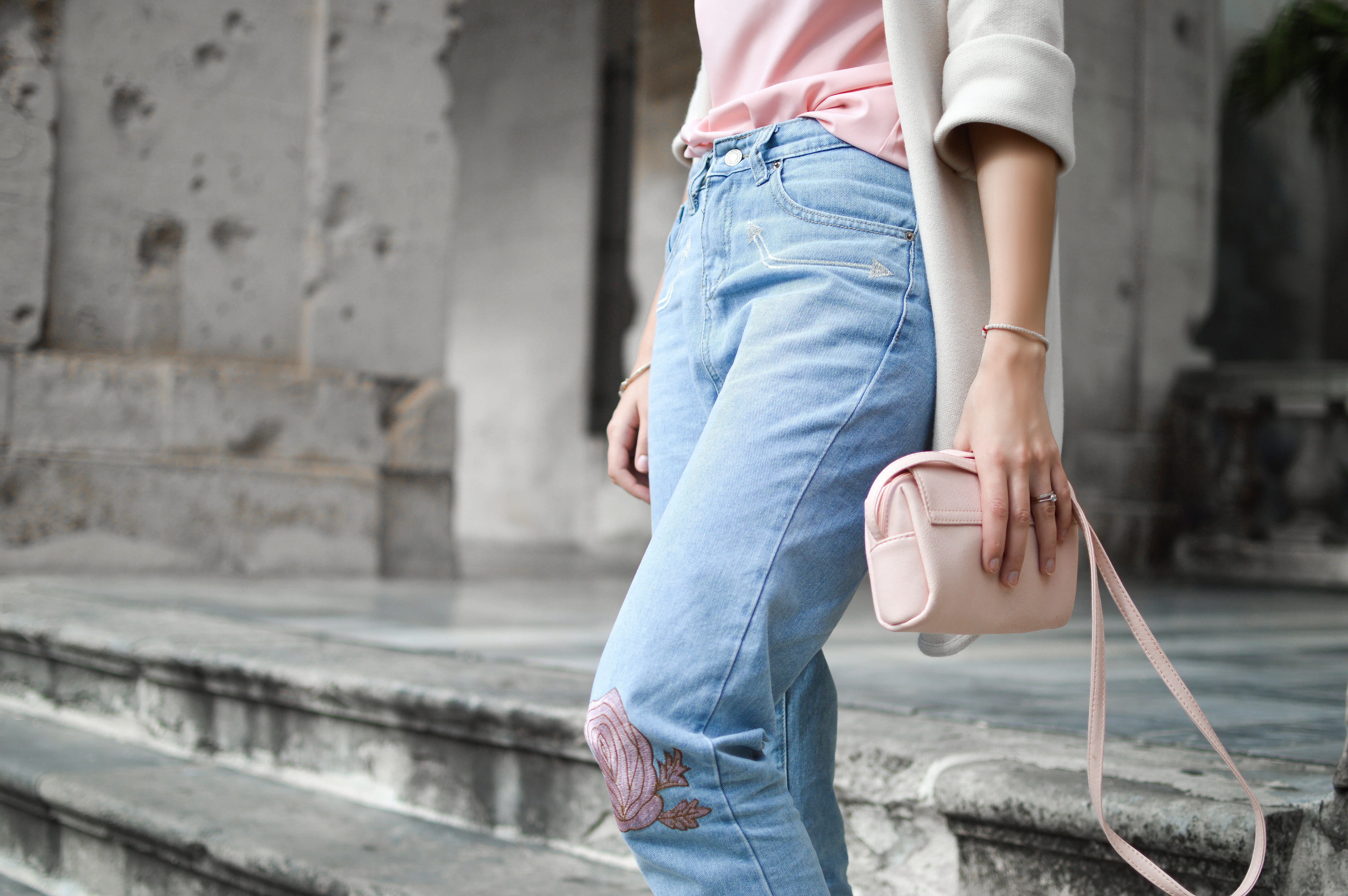 step, building, architecture, outdoors, body part, stone, one person, stair, casual clothing, human limb, females, pink, woman, female, wireless technology, HD Wallpaper