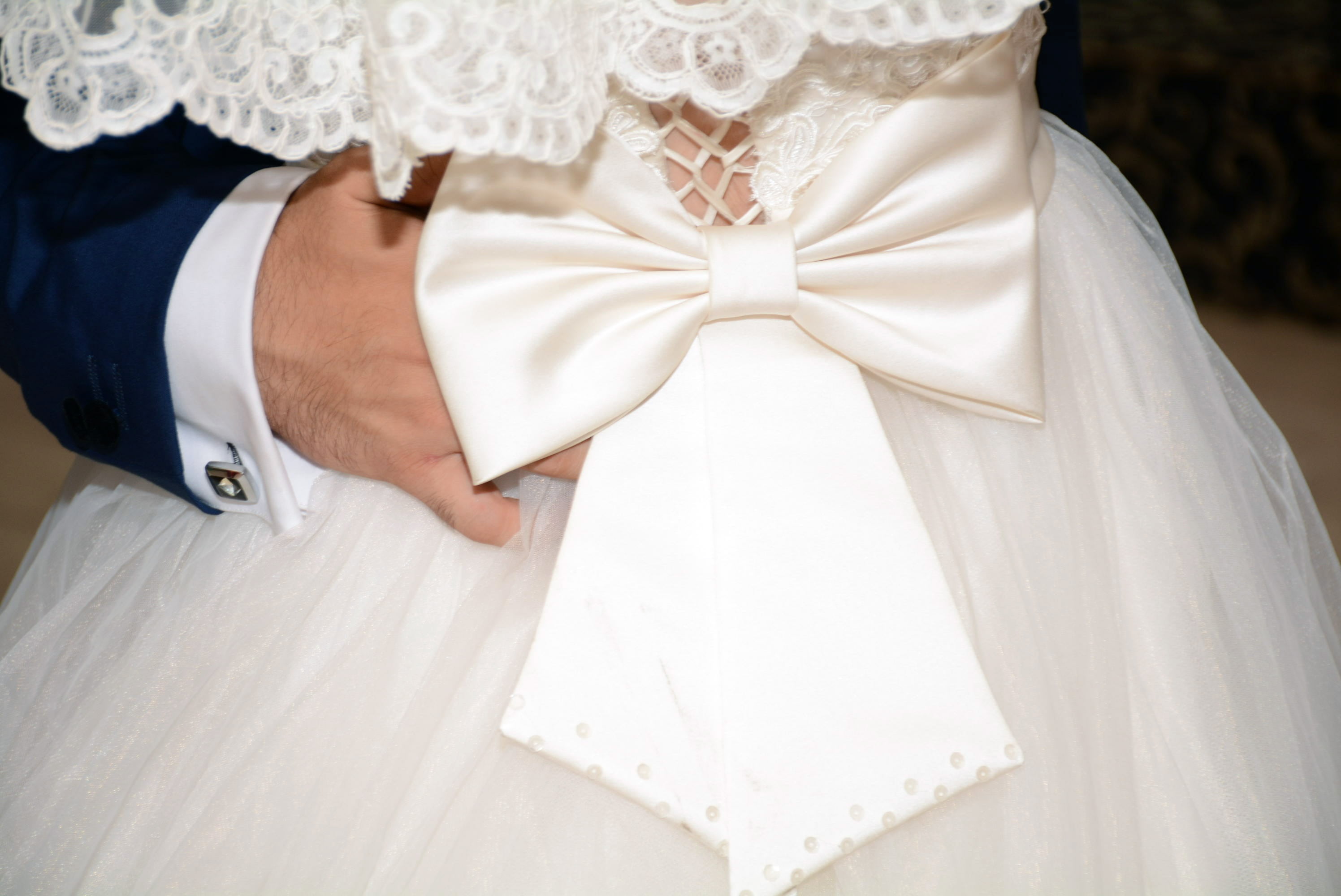 close-up, veil, together, man, husband, couple - relationship, romance, event, newlywed, wedding ceremony, people, midsection, marriage, clothing, life events, HD Wallpaper