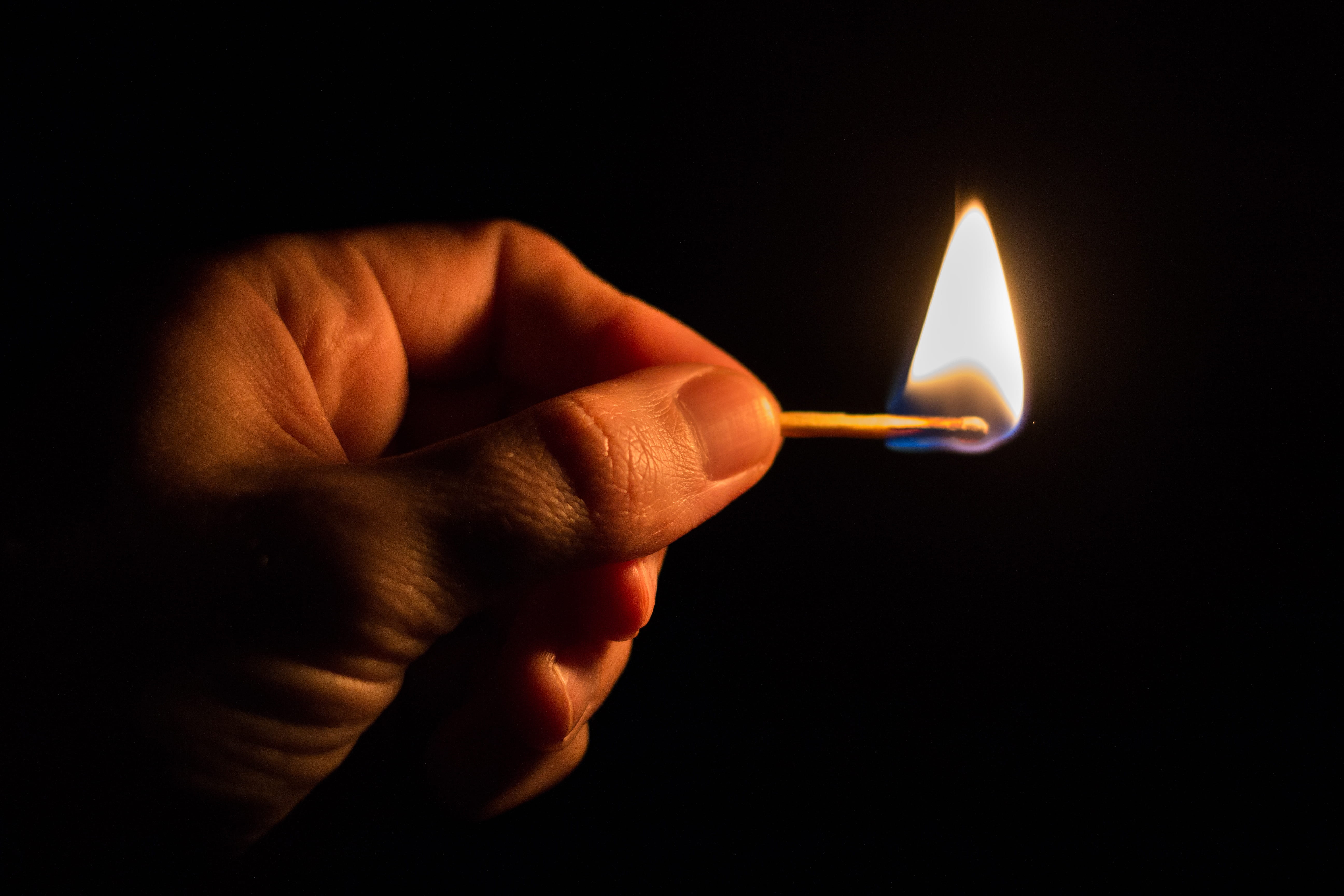 light, body part, darkness, dark, macro, flame, people, match, close-up, human body part, finger, indoors, studio shot, matchstick, bright, index finger, HD Wallpaper