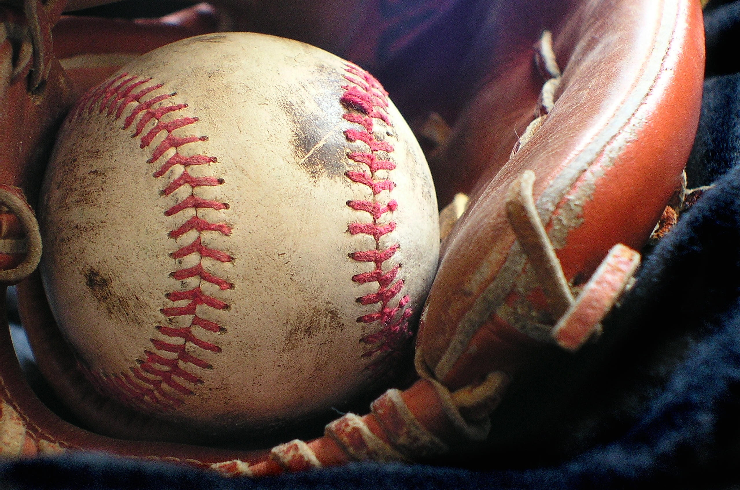 old, close-up, baseball - sport, team sport, indoors, game, pitcher, high angle view, no people, baseball glove, baseball, pattern, red, dirty, selective focus, HD Wallpaper