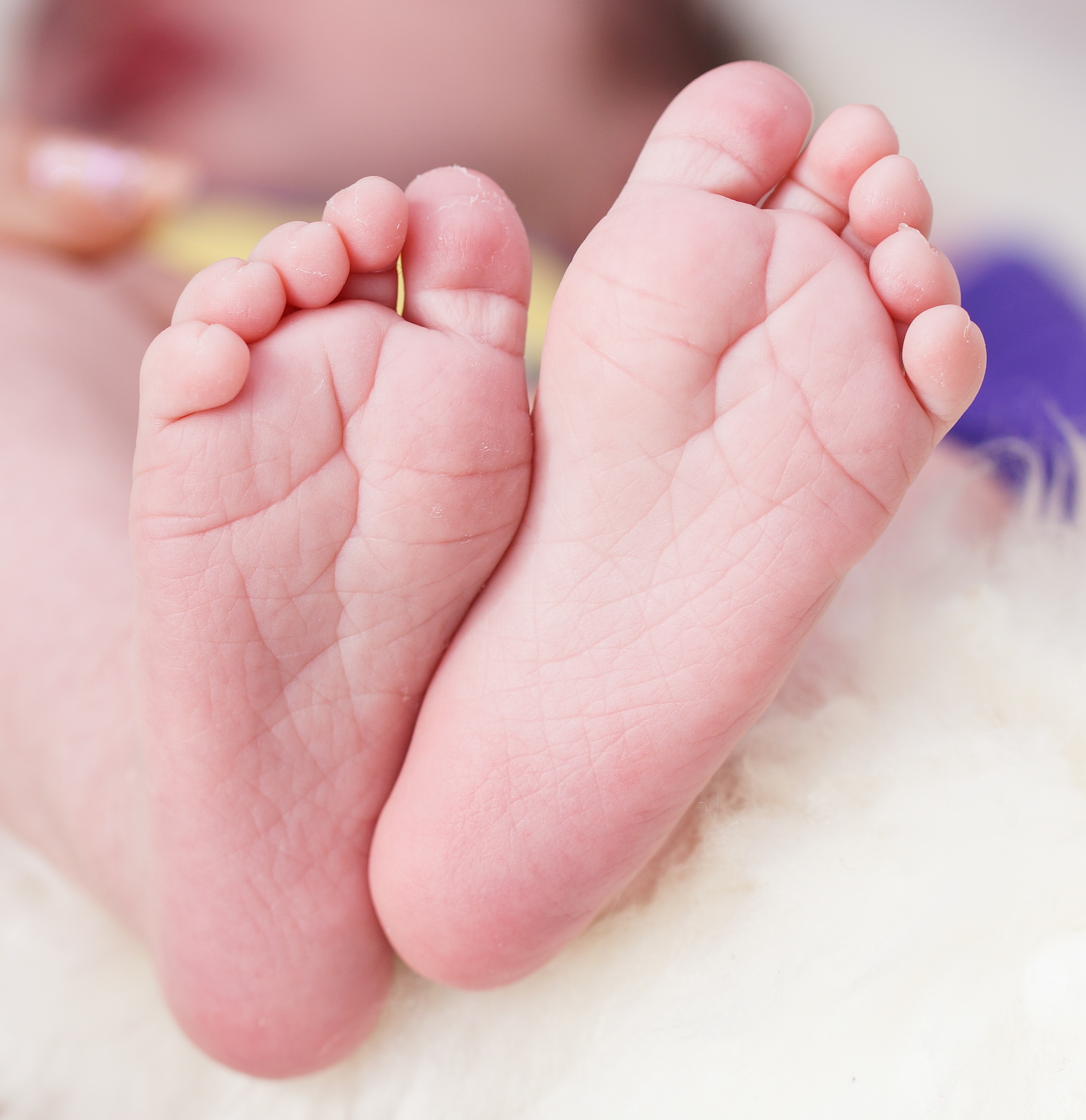 body part, human body part, childhood, infant, feet, human toe, innocence, child, softness, human leg, photography, childrens feet, s, barefoot, human foot, Phone HD Wallpaper