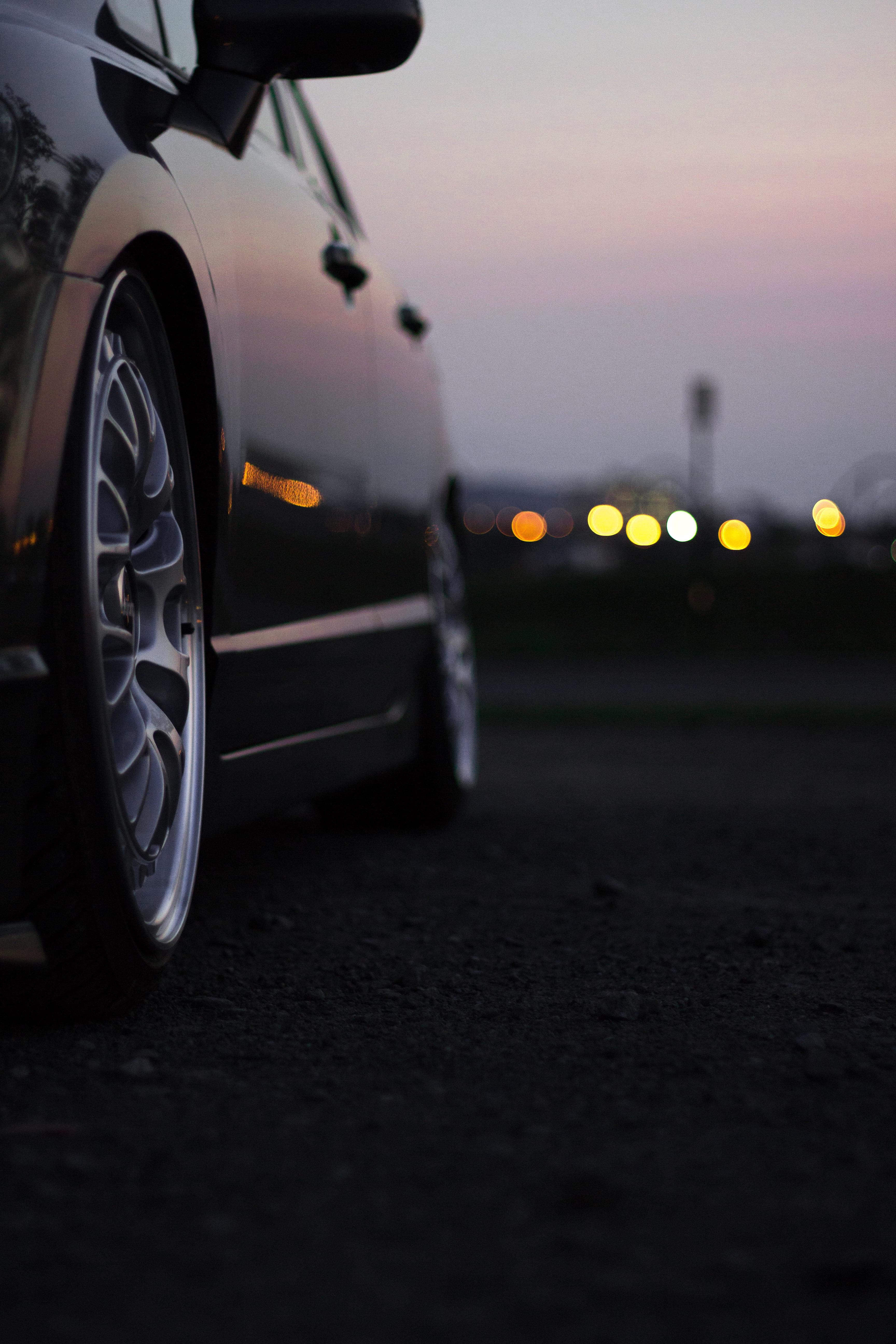 road, warm, asphalt, selective, motion, city, street, motor vehicle, car side view, focus, vehicle, wheel, nature, parked car, multi, sky, land vehicle, Phone HD Wallpaper