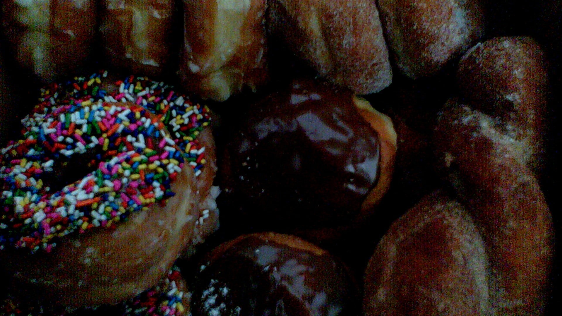 donut, full frame, sweet, freshness, food, sprinkles, close-up, large group of objects, snack, food and drink, temptation, unhealthy eating, indulgence, HD Wallpaper