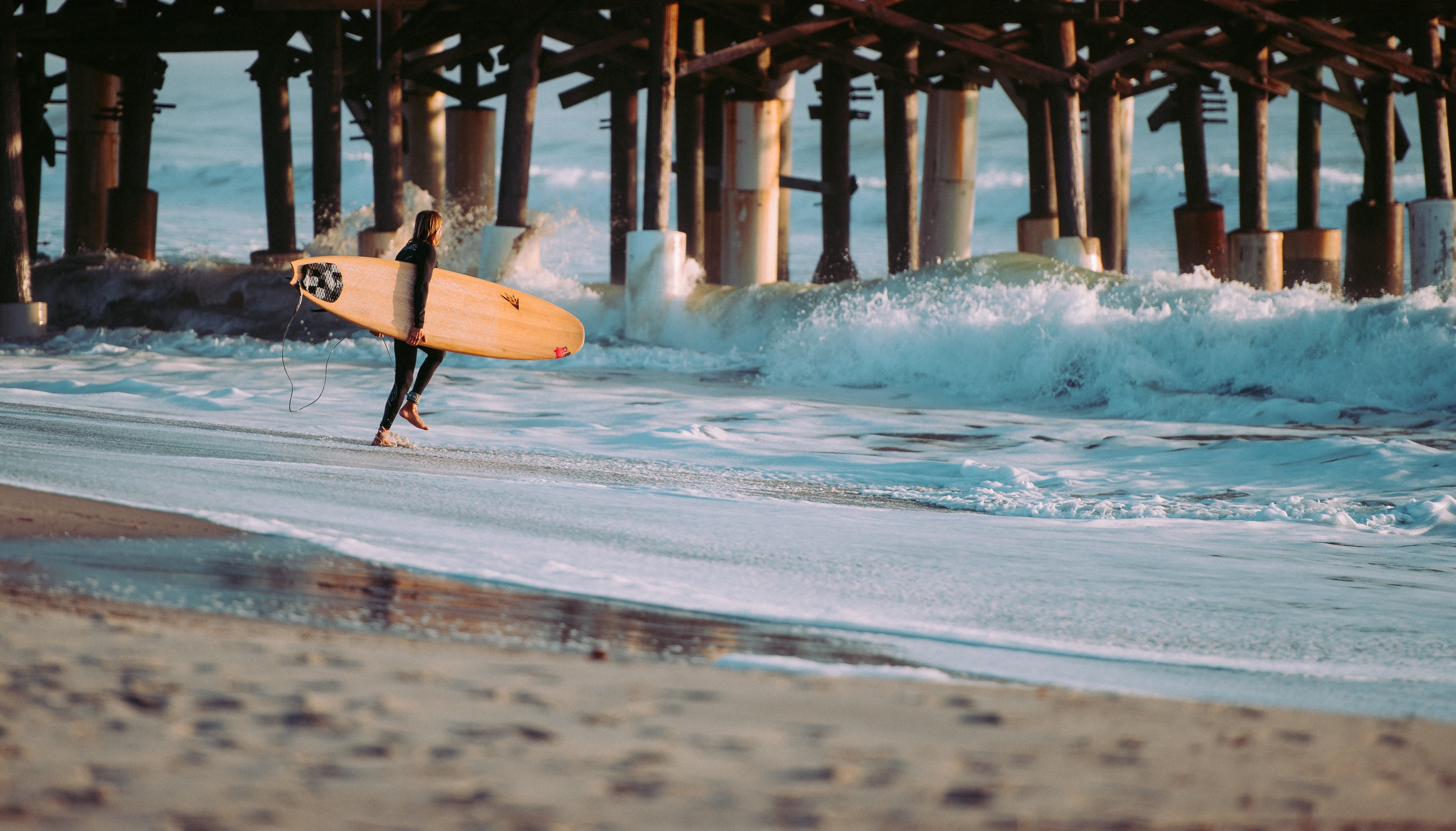 vacations, recreational Pursuit, coastline, activity, surf, waves, 4K, beach, waters Edge, summer, white, one Person, nature, sand, motion, skill, day, HD Wallpaper