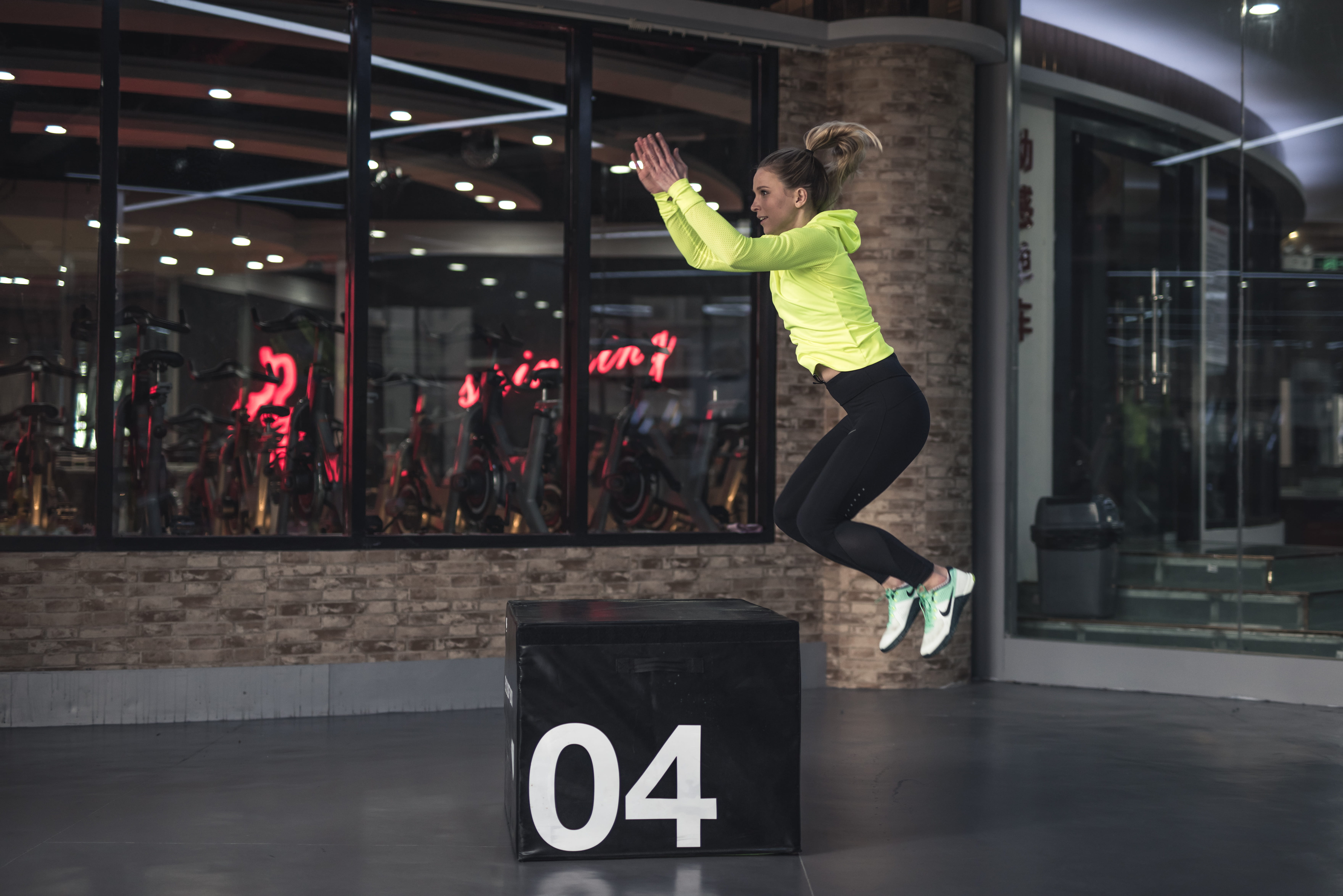 urban, adult, exercise, blonde, sport, sports wear, real people, fit, sports clothing, clothing, gym, full length, jumping, woman, female, one person, healthy lifestyle, HD Wallpaper