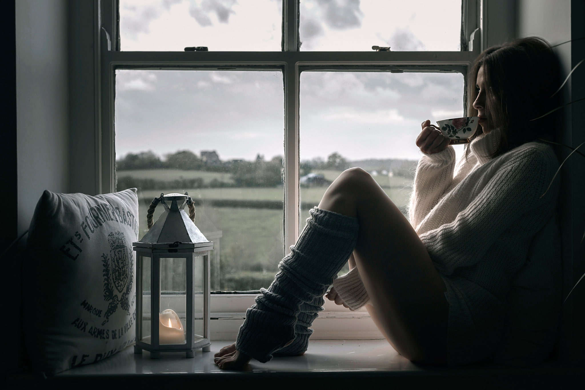 Cup, window, 1080P, legs, cup of tea, leg warmers, girl, HD Wallpaper