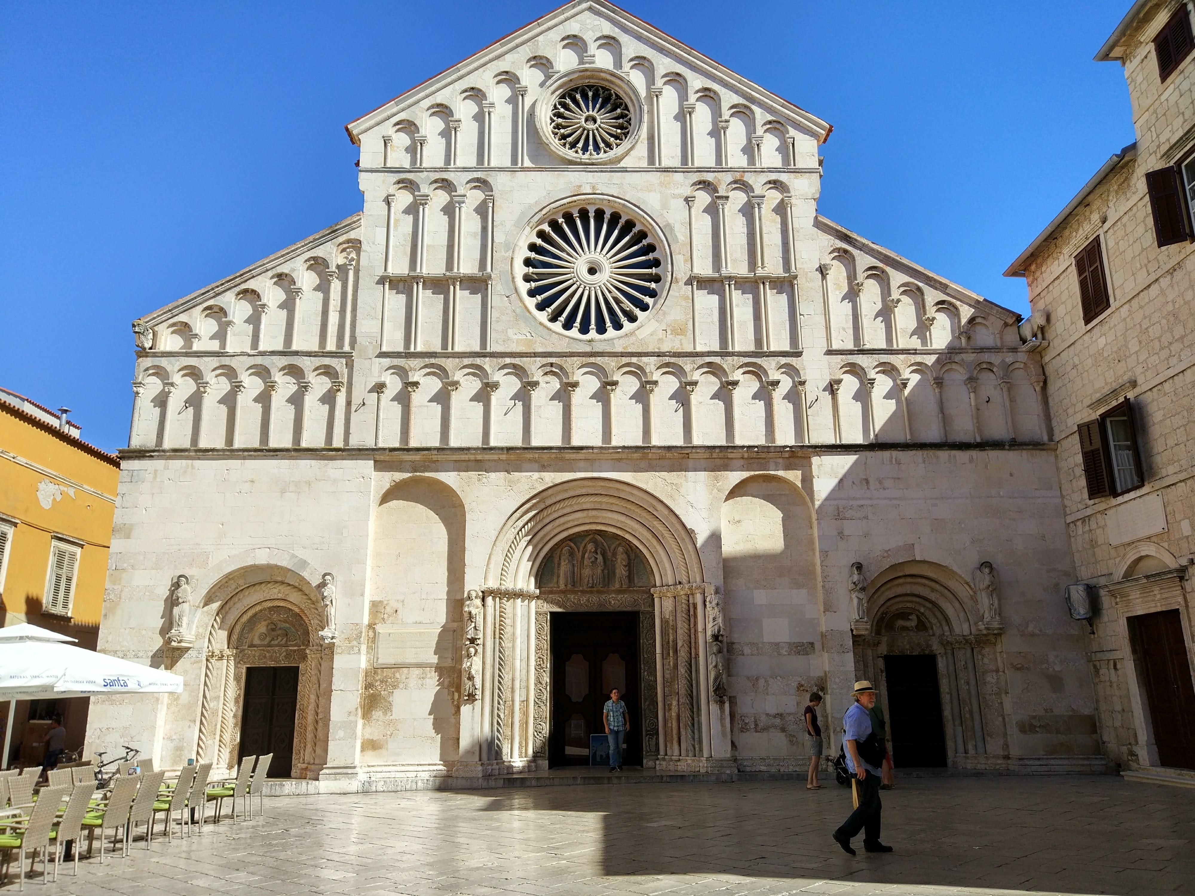 tourism, mediterranean, clock, day, europe, facade, croatia, architecture, entrance, adriatic, spirituality, building exterior, people, arch, real people, HD Wallpaper