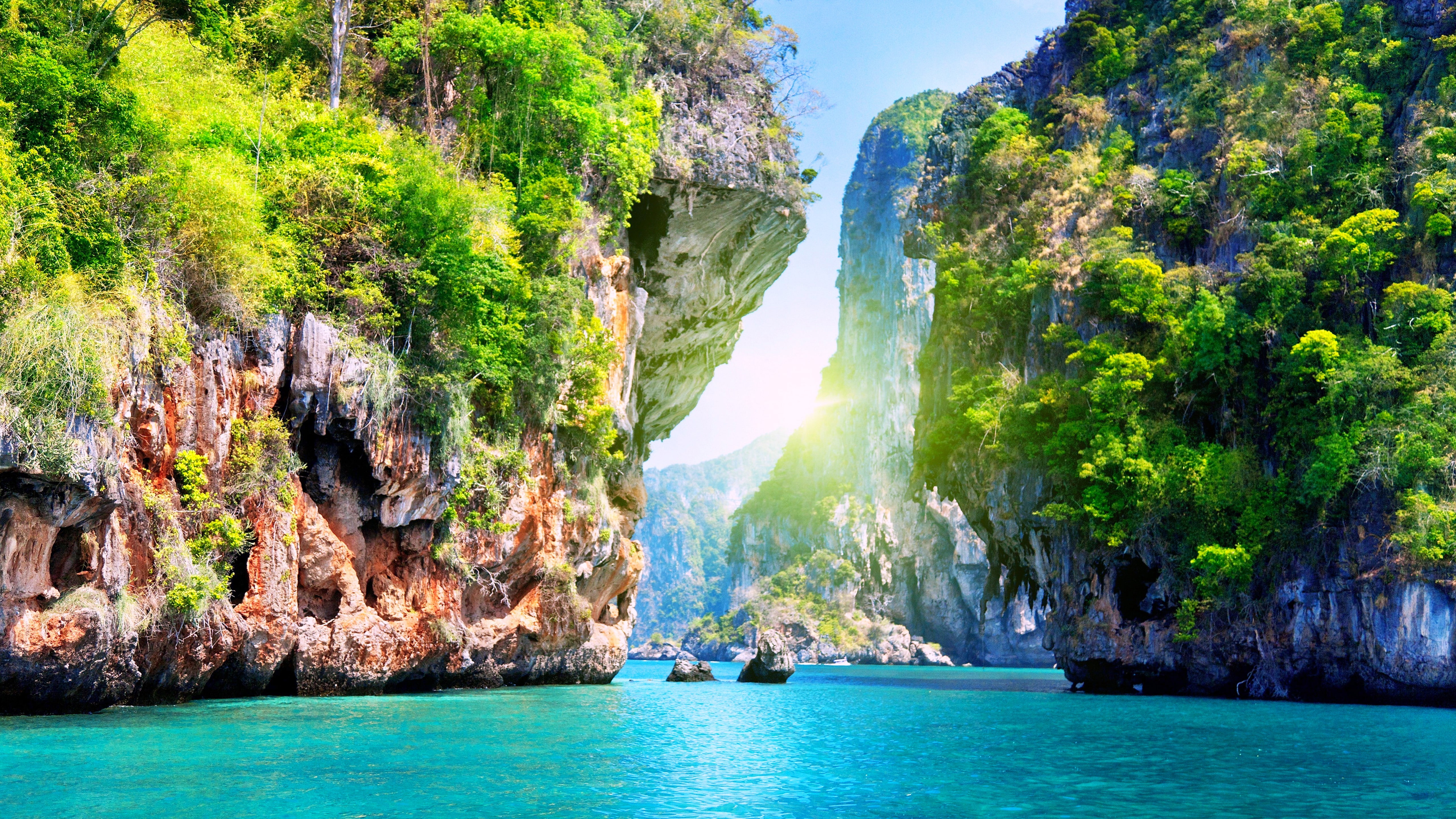 daytime, body, 5K, surrounded, water, Pattaya, Thailand, 8k, beach, two, mountains, 5k, trees, ocean, Worlds best diving sites, HD Wallpaper