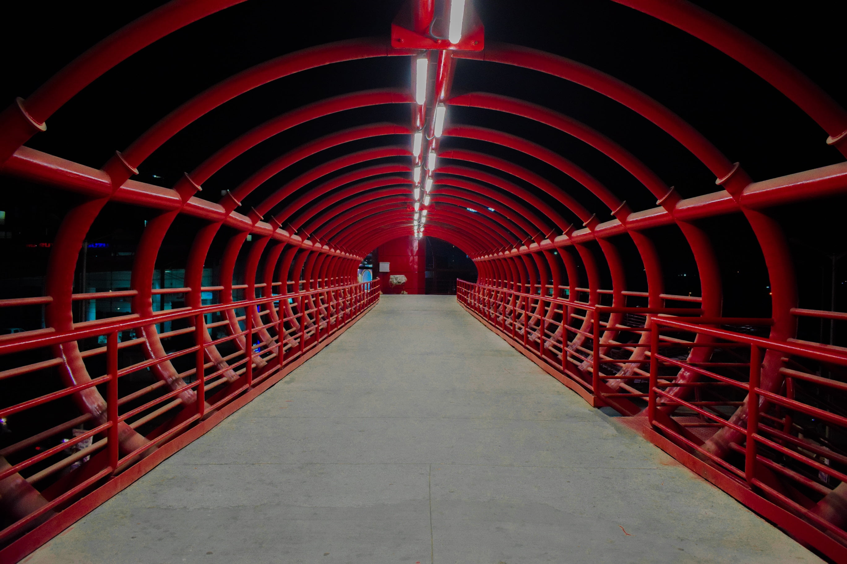 handrail, steel, 2K, vanishing point, red, passageway, no people, tunnel, metal, architecture, arch, indoors, transportation, symmetry, built structure, HD Wallpaper