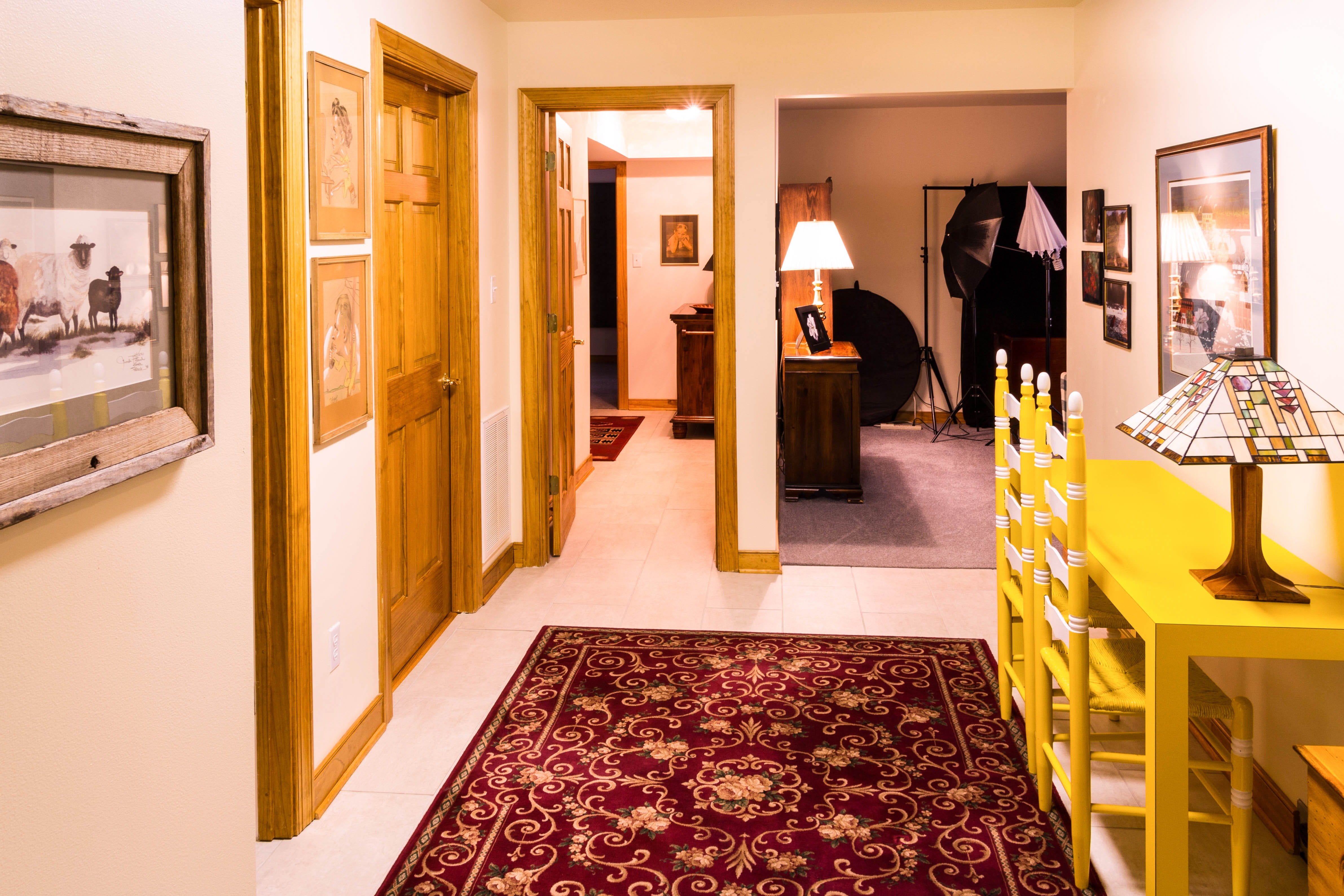 near, architecture, brown, carpet, entrance, stained glass lamp, glass - material, wooden, wealth, interior design, modern, door, rooms, staging, store, HD Wallpaper
