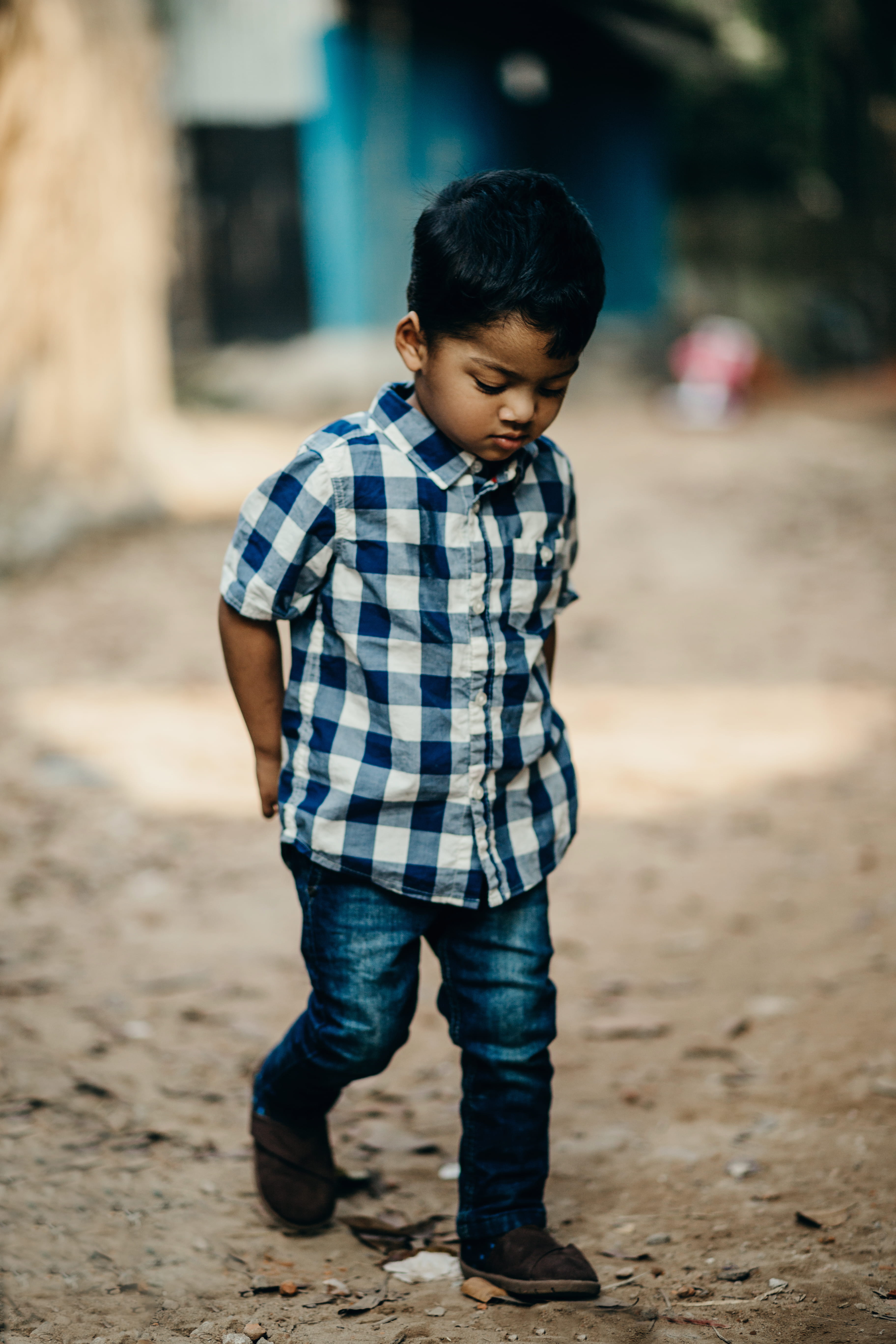 boys, plaid, real people, looking down, males, portrait, child, denim, checked, nature, pants, outdoors, innocence, lifestyles, contemplation, dirt, standing, Phone HD Wallpaper