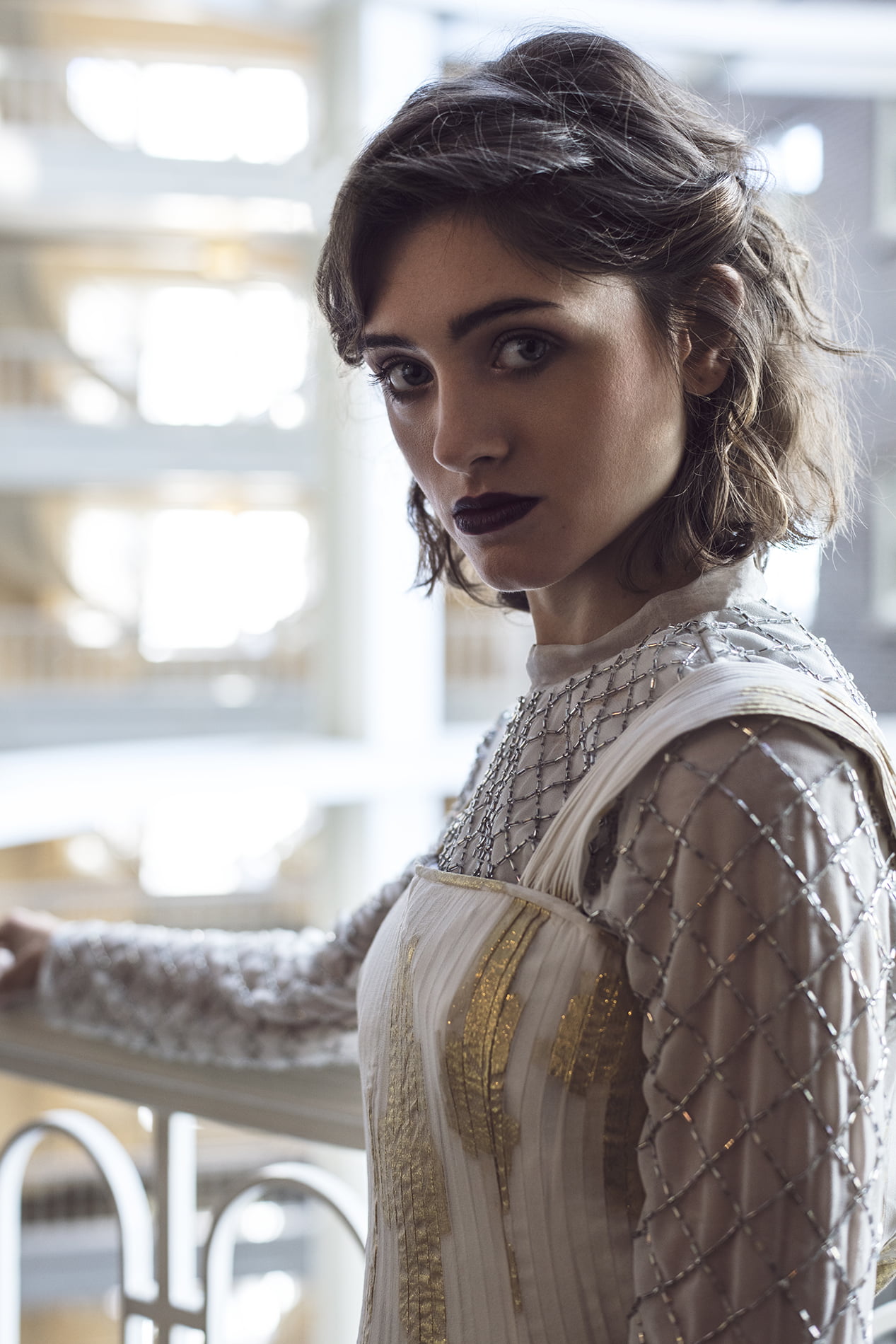 short hair, Natalia Dyer, blue eyes, 720P, brunette, actress, young woman, women, Phone HD Wallpaper