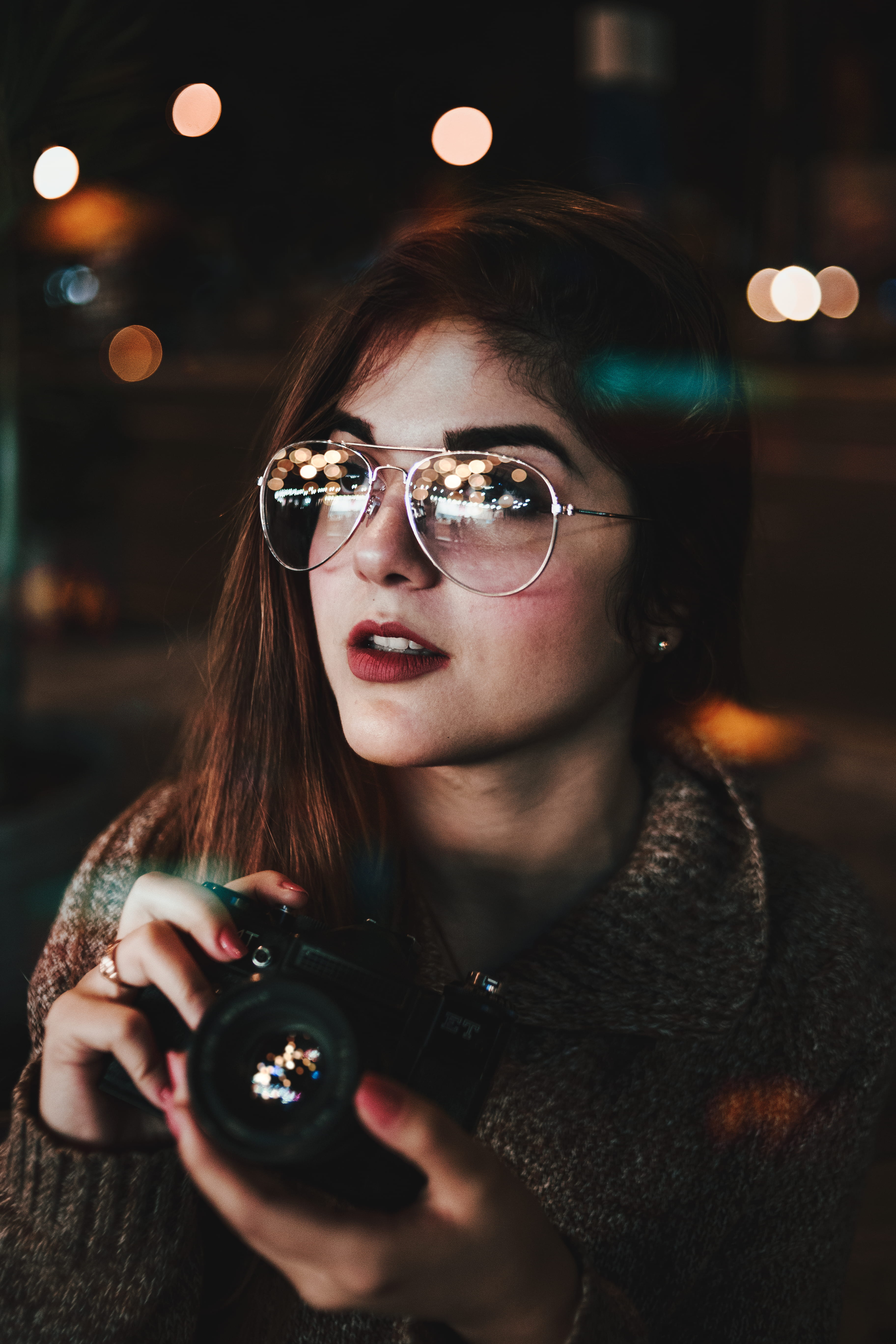 photography, 5K, technology, focus on foreground, model, real people, hairstyle, street, color, photo, young women, glasses, woman, colored, style, beautiful woman, Phone HD Wallpaper
