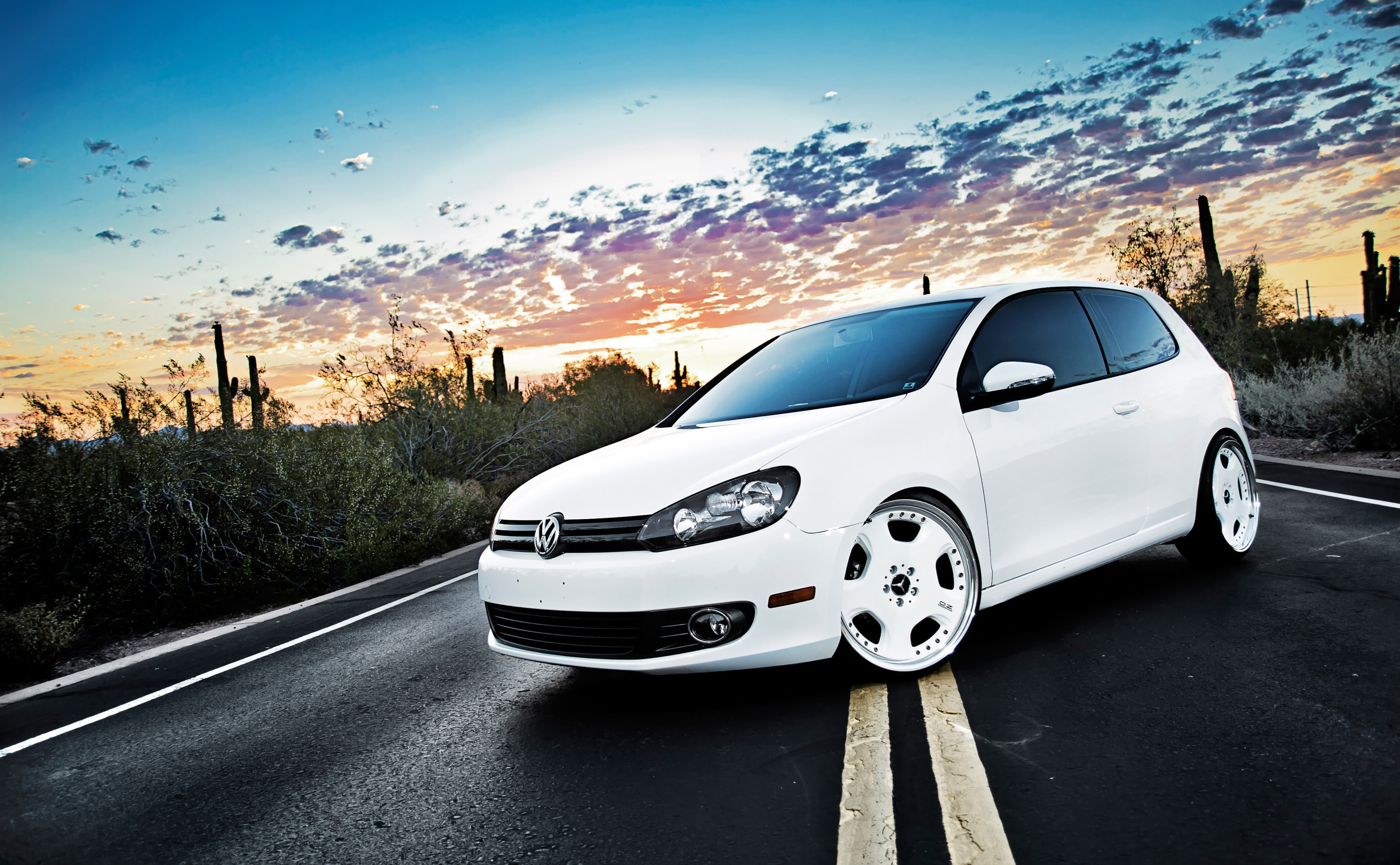 car, mode of transportation, 4K, plant, transportation, nature, street, city, driving, motion, land vehicle, travel, White, Golf, outdoors, road trip, HD Wallpaper