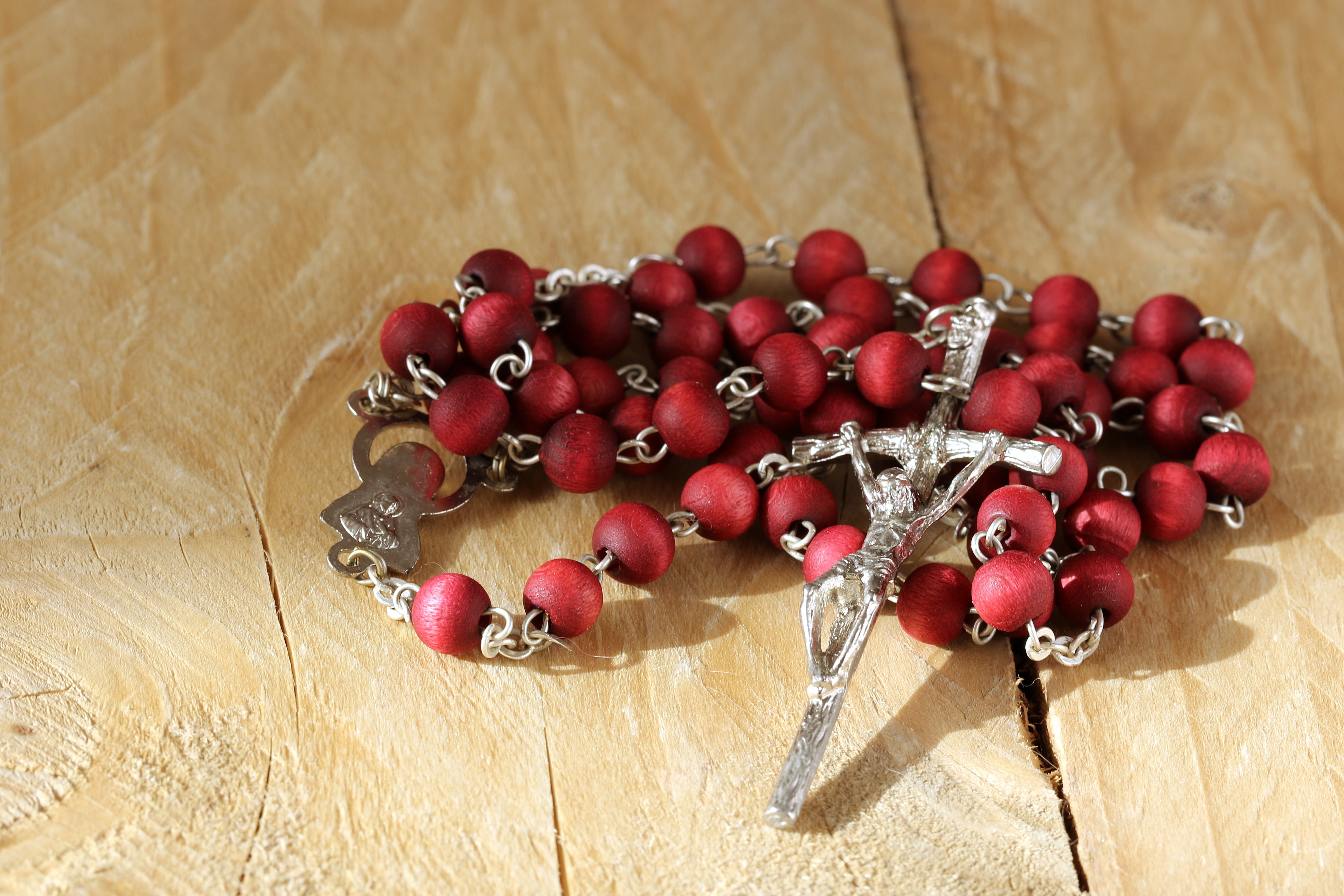 food, high angle view, berry Fruit, 5K, close-up, seed, ripe, food and drink, church, cherry, red, Cross, Prayer, wellbeing, table, Beads, no people, cranberry, HD Wallpaper