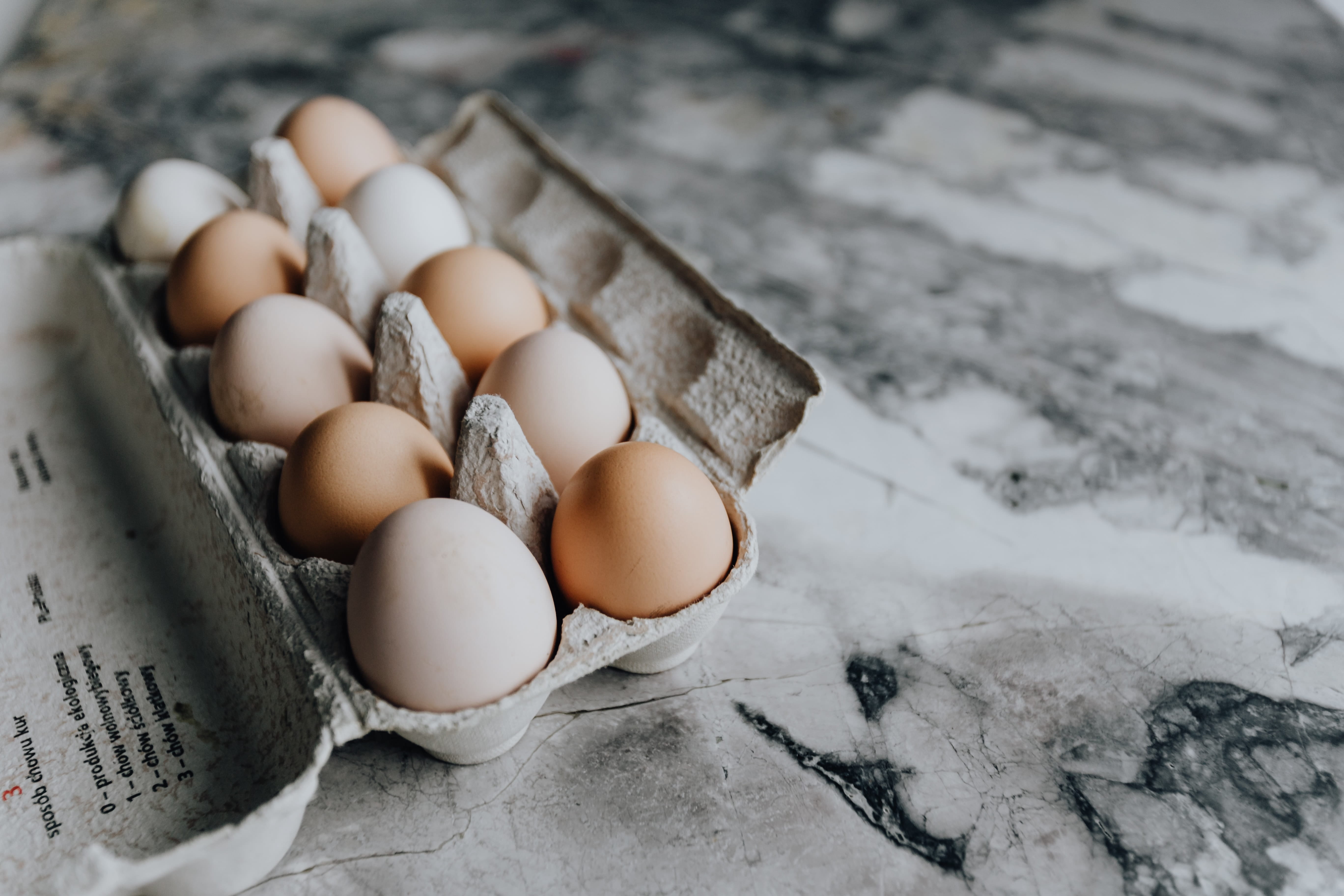 organic, eggs, easter, indoors, vulnerability, 5K, large group of objects, fragility, nature, fresh, wellbeing, ingredient, food and drink, focus on foreground, HD Wallpaper