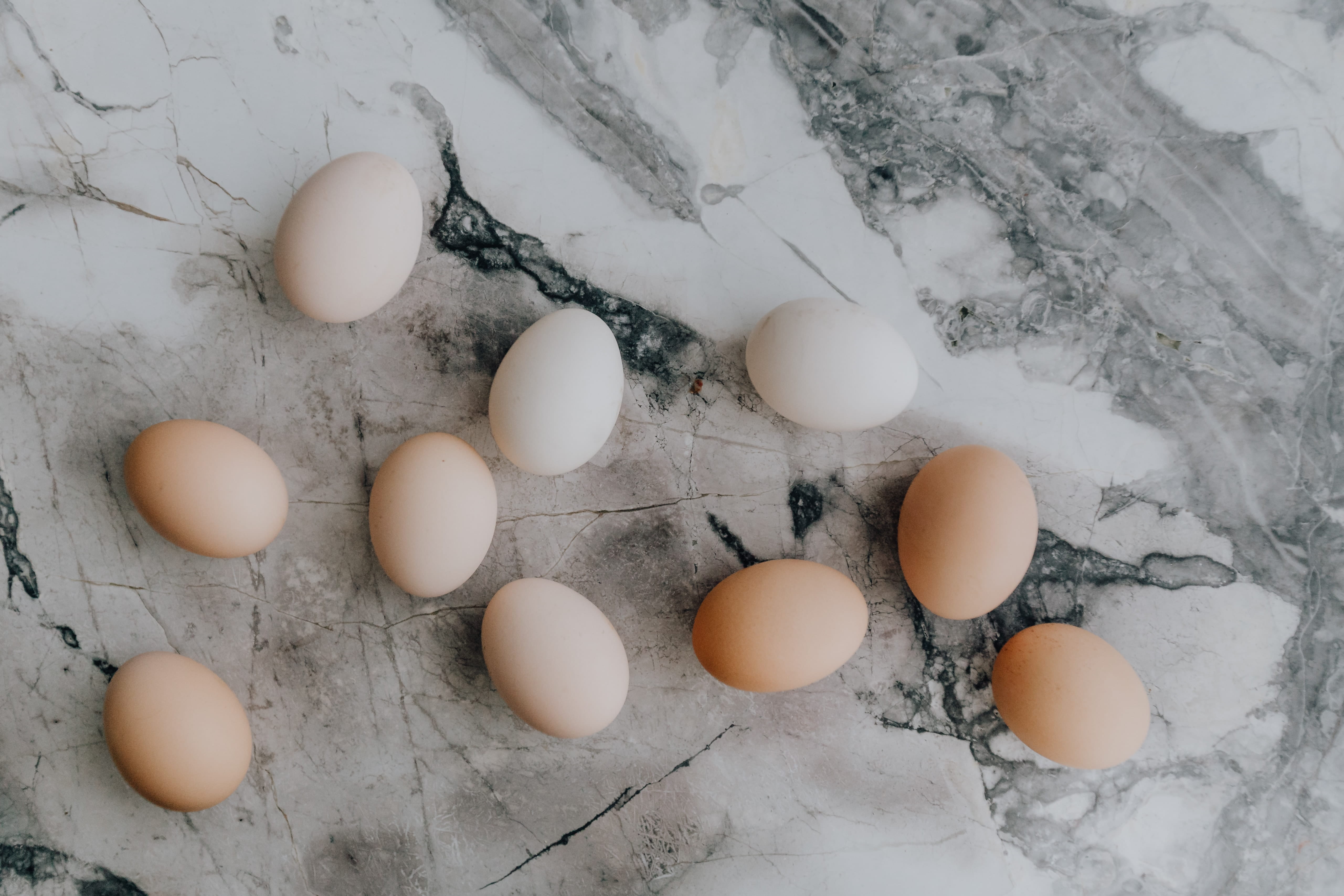 healthy eating, 5K, egg yolk, still life, food, nature, fresh, egg, flat lay, indoors, directly above, ingredient, flatlay, food and drink, animal egg, HD Wallpaper