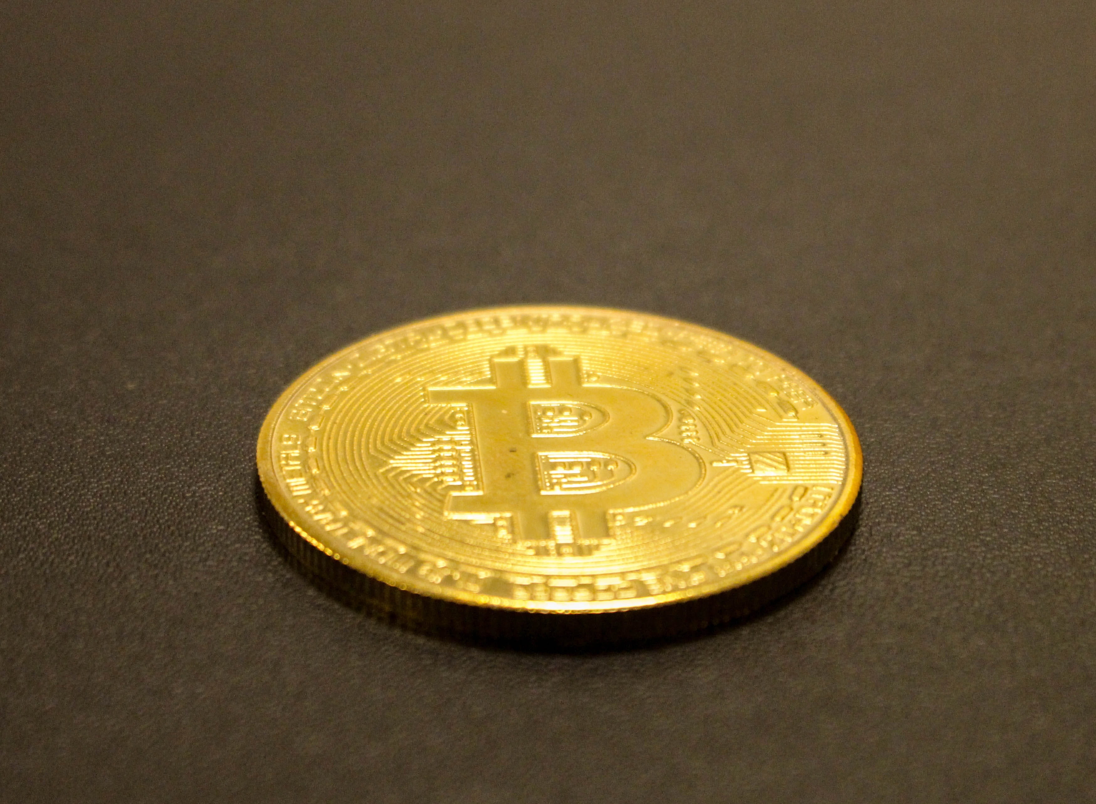 currency, network, investment, close-up, cash, still life, savings, gold colored, economy, transaction, electronics, coin, blockchain, virtual, gold, wealth, HD Wallpaper