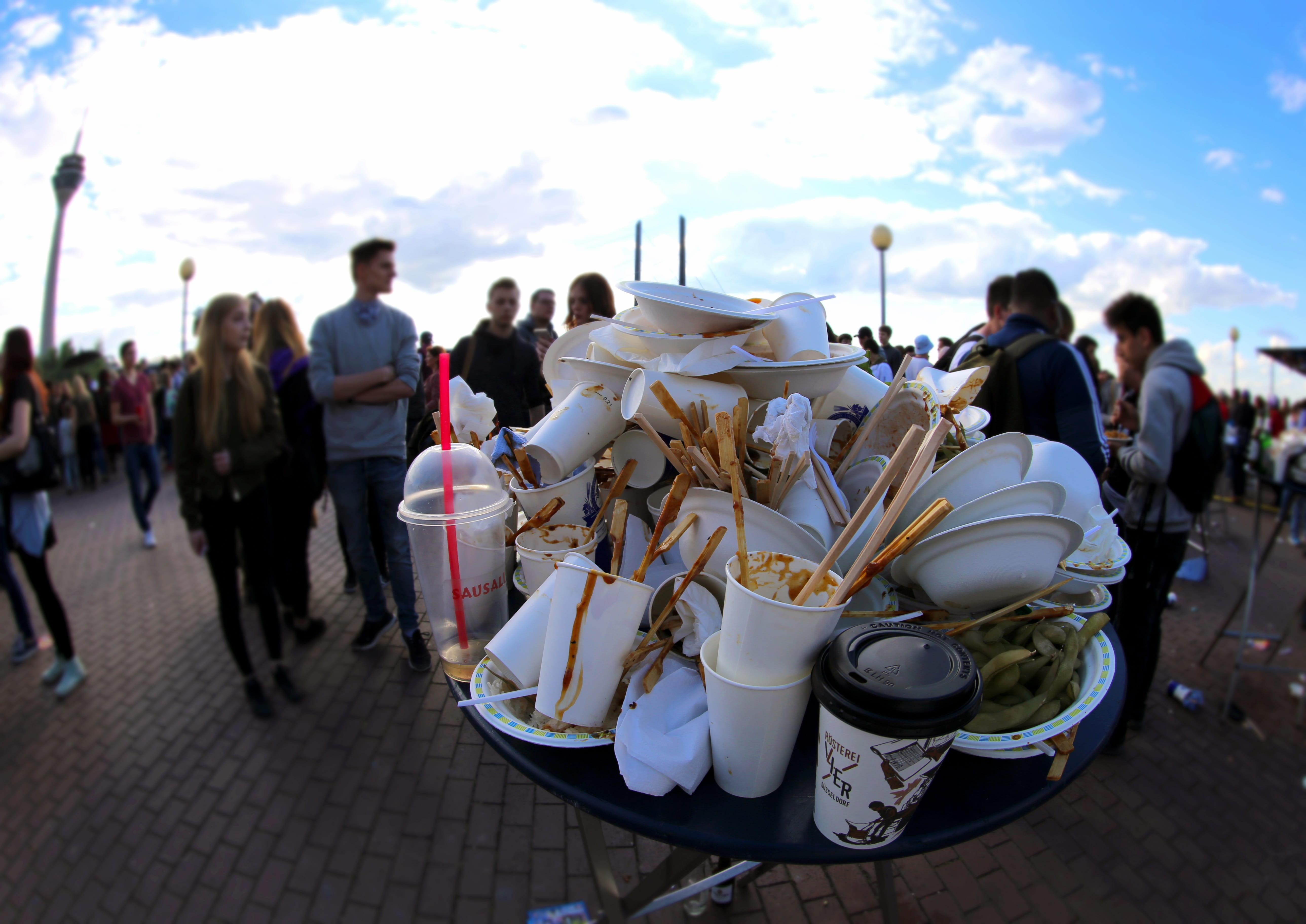 group Of People, 5K, street, Paper Cup, filth, outdoors, trash mountain, cloud - sky, crockery, festival, large group of people, adult, disposable cups, HD Wallpaper