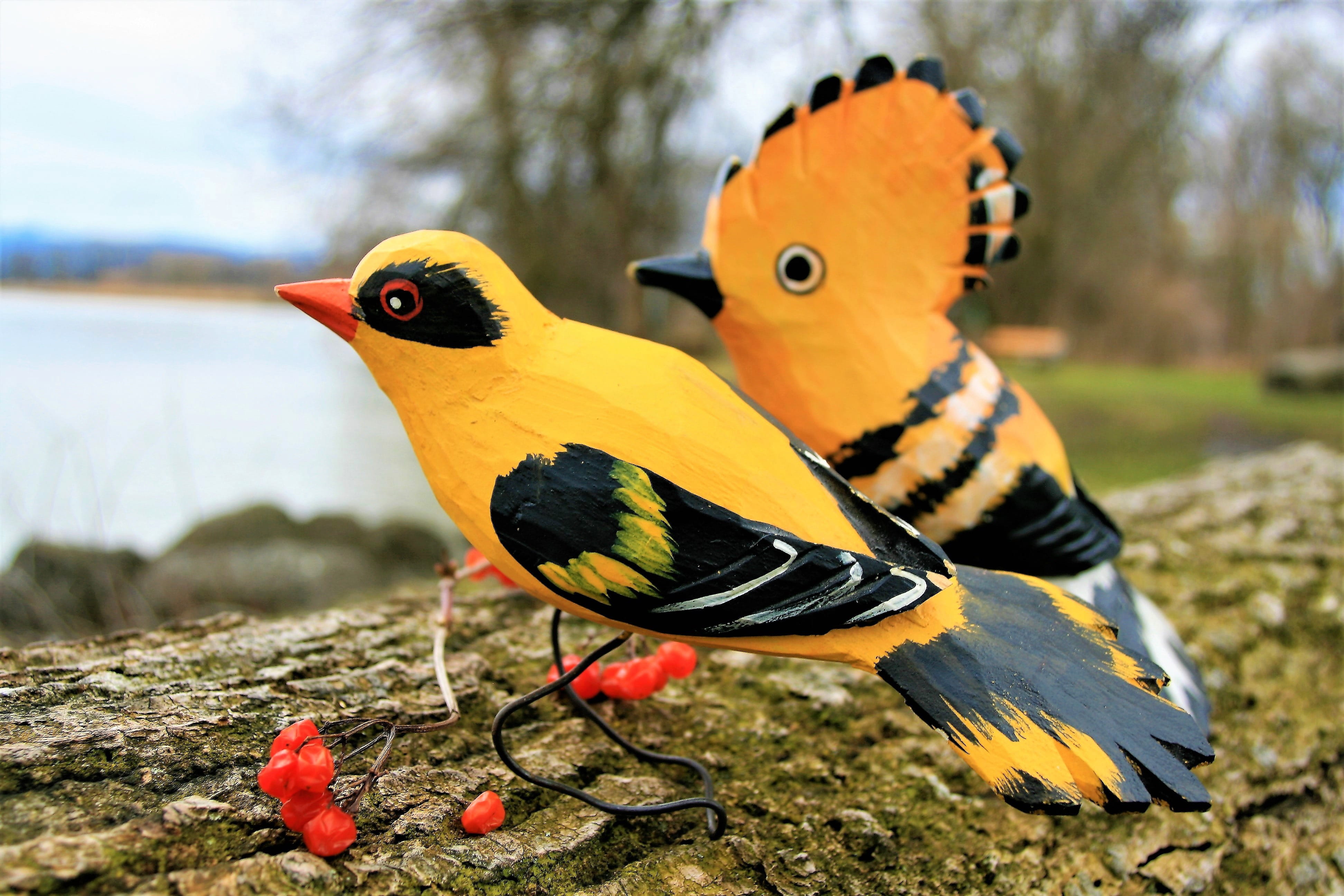 profile, outdoors, animal themes, on the tree, two animals, figure, day, look, close-up, birds, folk art, vertebrate, decoration, group of animals, an interesting, HD Wallpaper