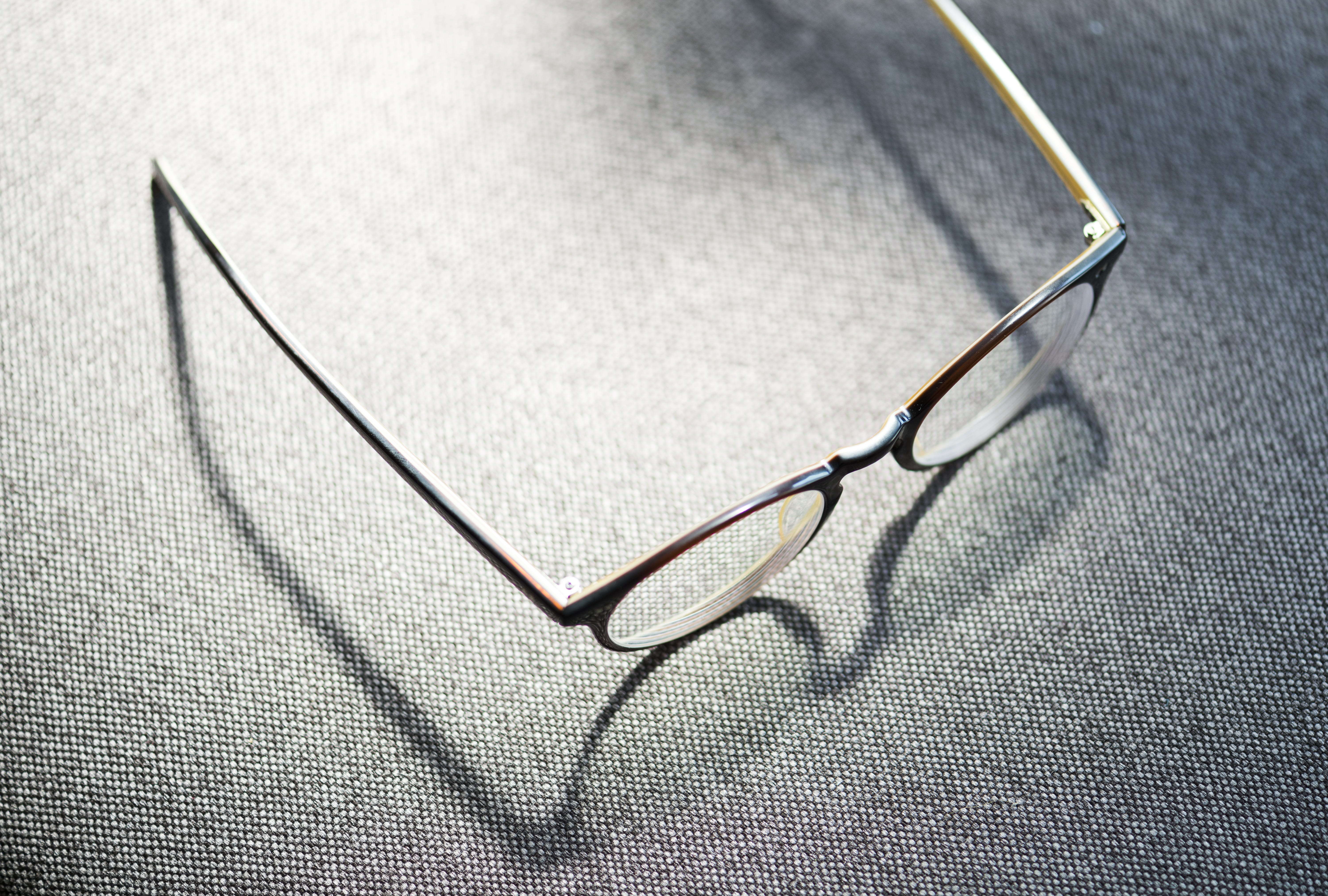 simplicity, pen, optical, success, connection, protection, high angle view, opinion, personal, financial, life, spectacle, aerial, eyeglasses, transparent, HD Wallpaper