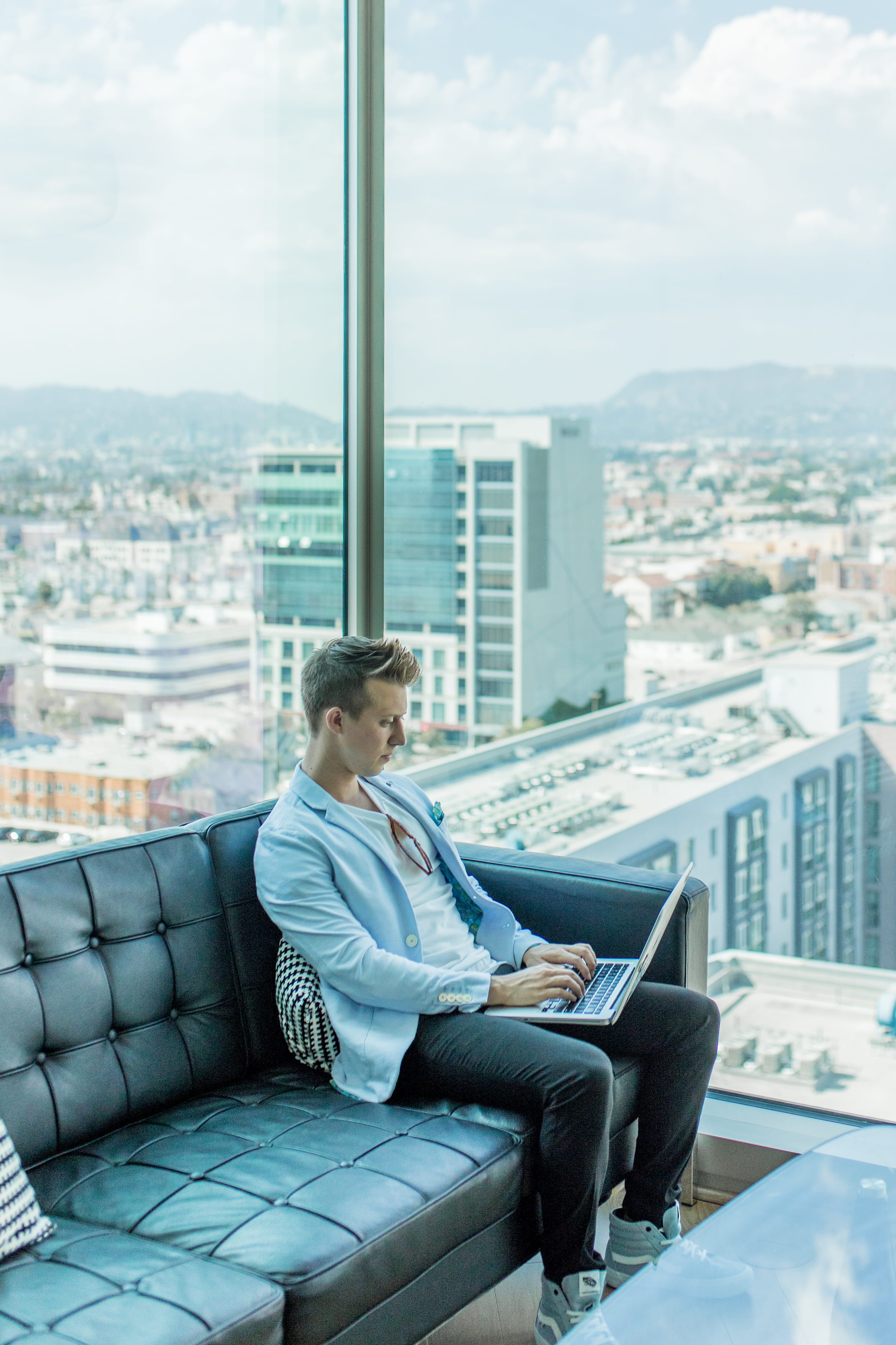 technology, built structure, outdoors, city, computer, one person, casual clothing, real people, 4K, using laptop, s, full length, cityscape, sitting, Phone HD Wallpaper