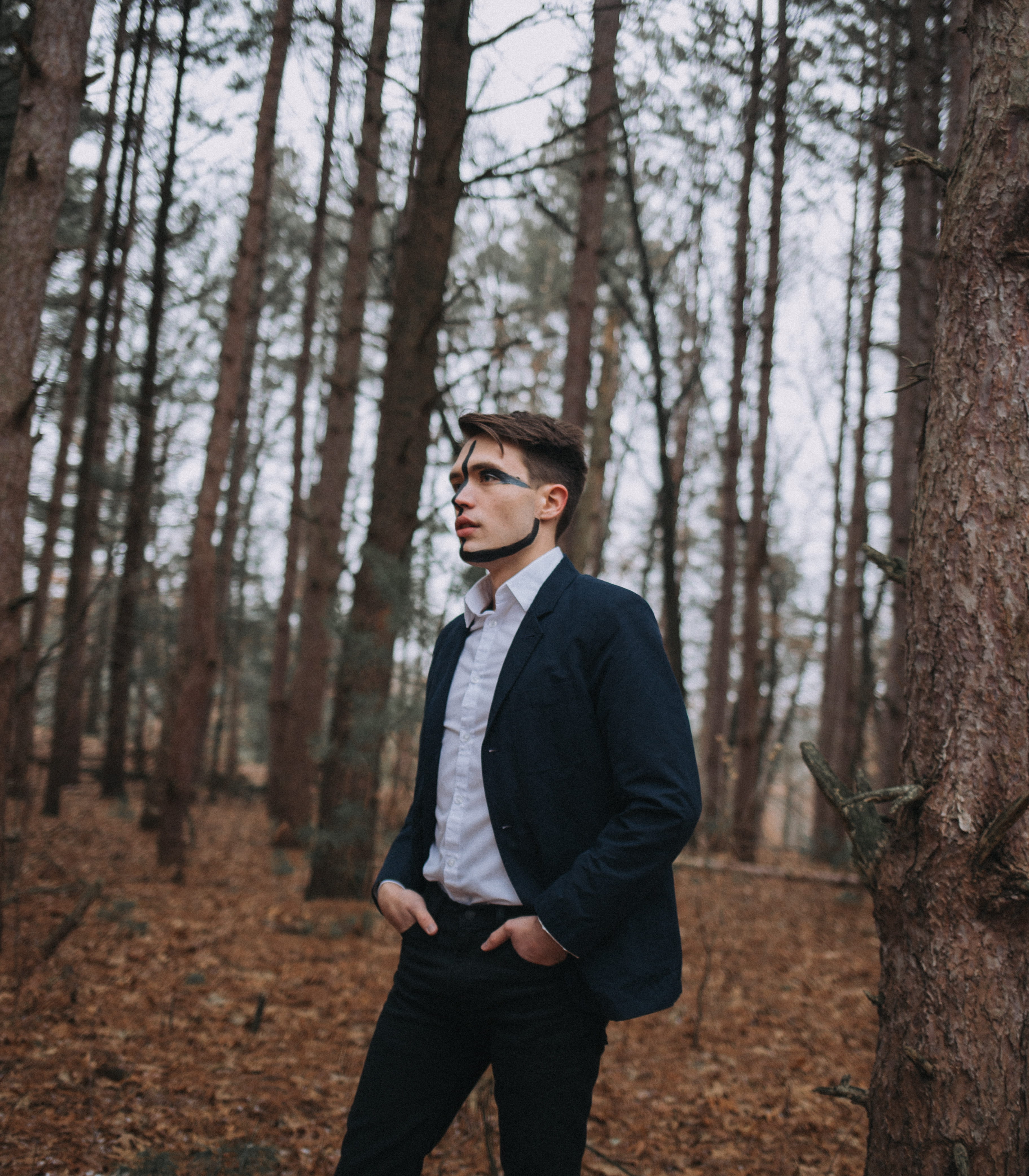 woodland, 4K, tree trunk, man, blazer, lifestyles, young adult, young men, beside, black, tree, blue, nature, three quarter length, contemplation, outdoors, Phone HD Wallpaper