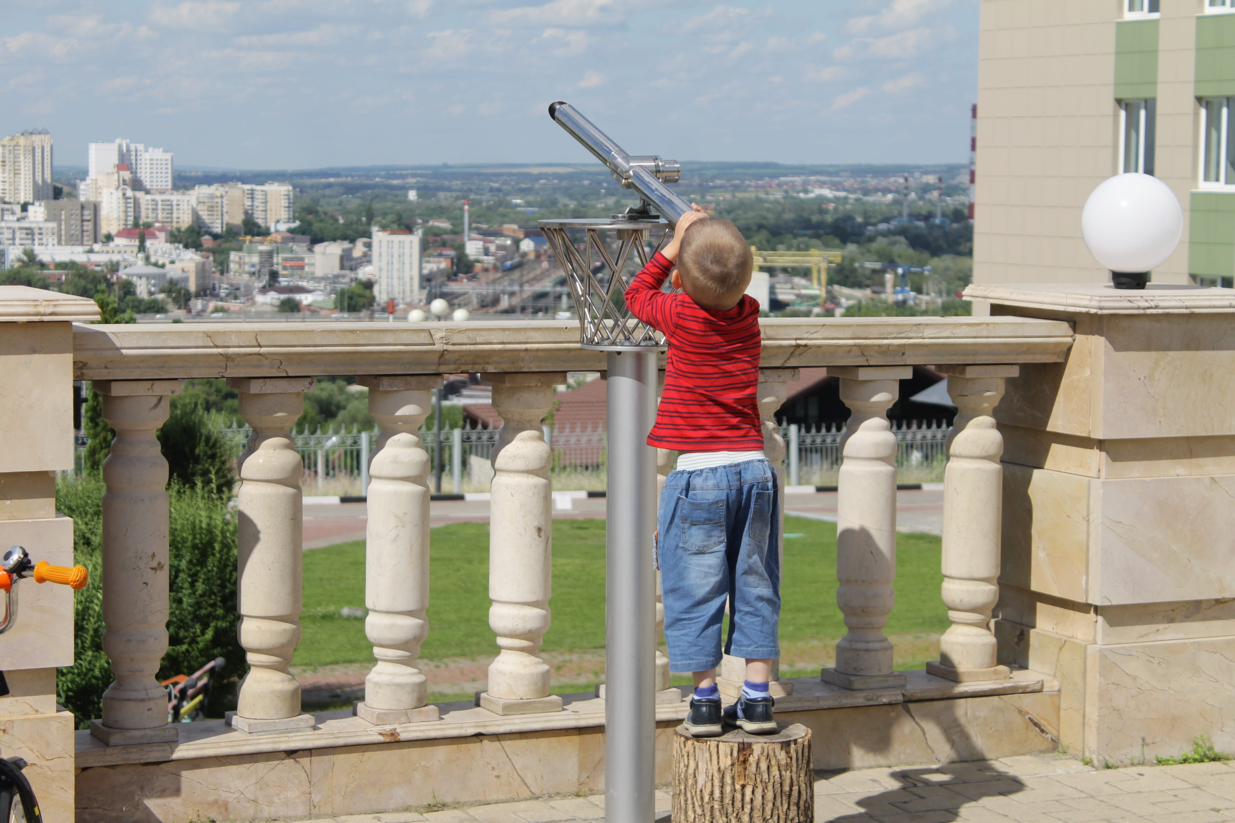 one person, child, built structure, baby, architecture, cityscape, innocence, full length, leisure activity, lifestyles, day, railing, building, males, HD Wallpaper