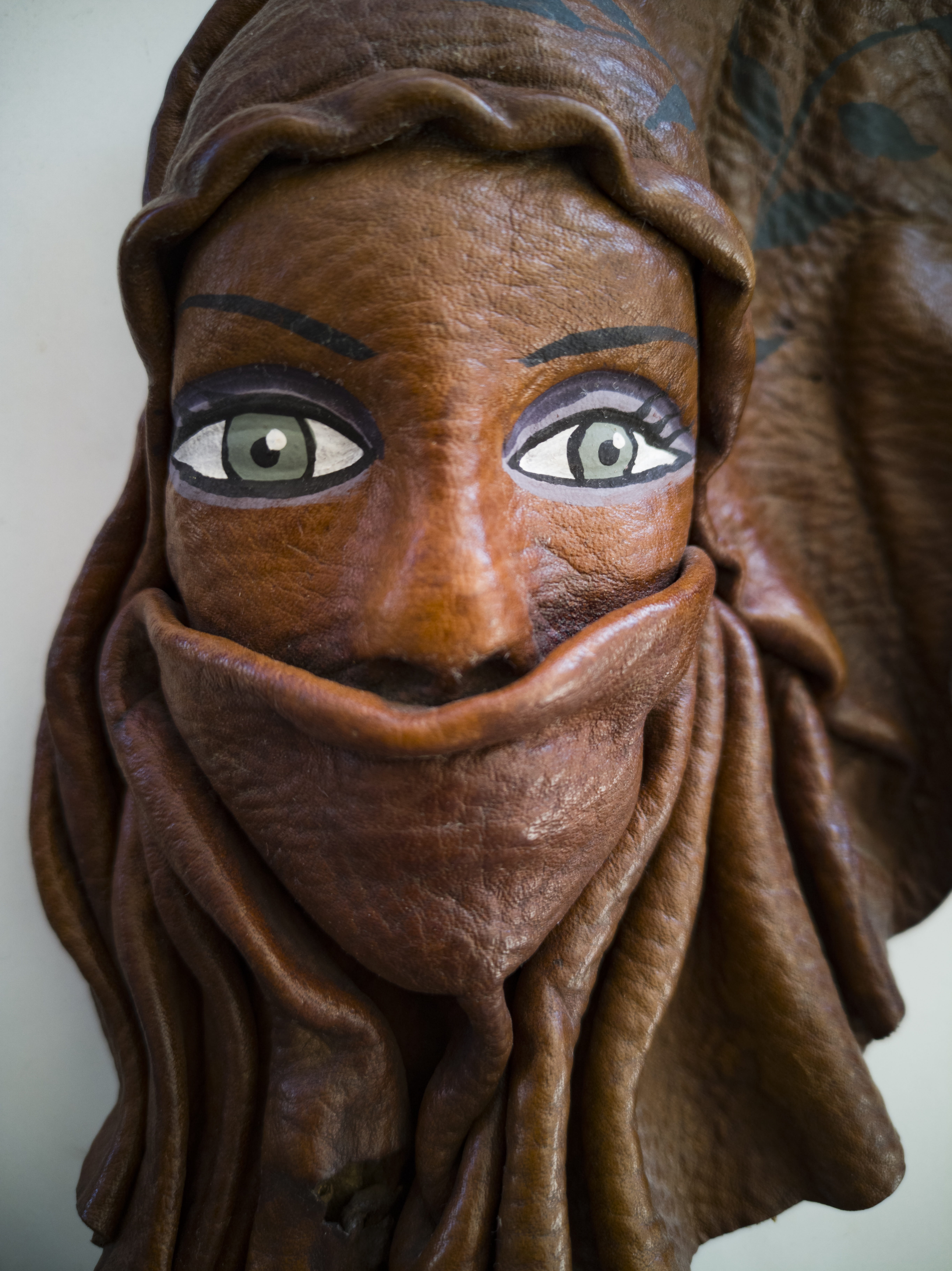 culture, front view, workmanship, body part, masks, obscured face, statue, art, human representation, disguise, creativity, art and craft, human face, gift, Phone HD Wallpaper