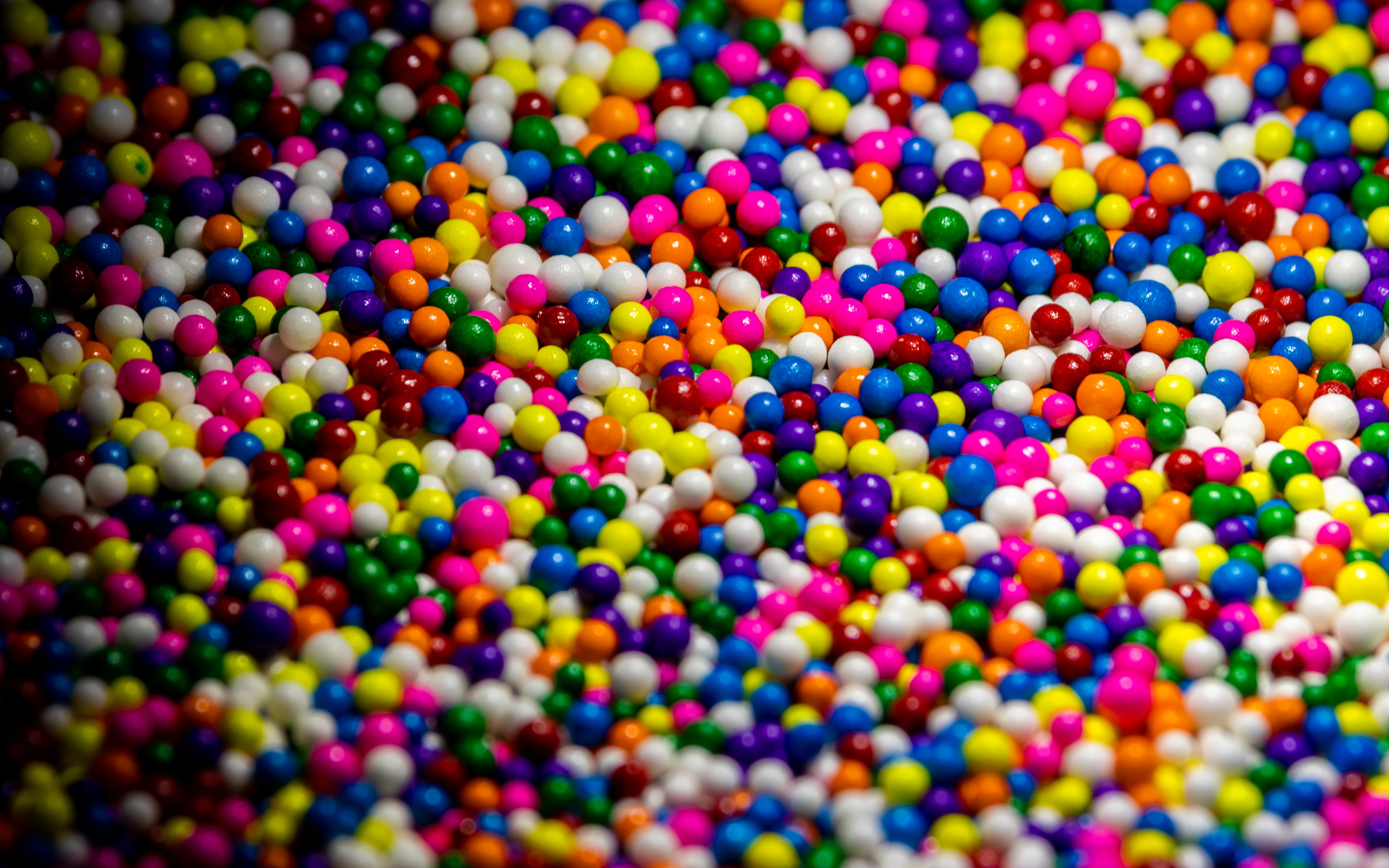 4K, sprinkles, colorful, red, blue, balls, yellow, HD Wallpaper